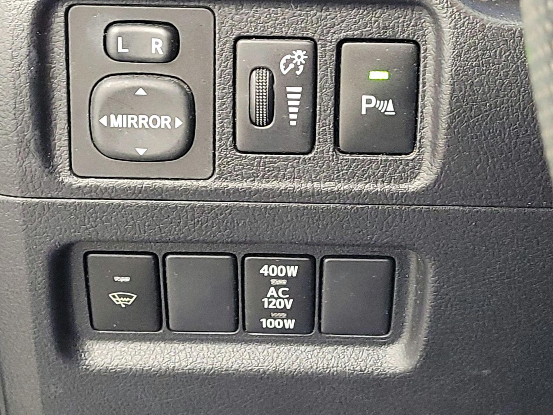 Thumbnail: 2014 Toyota 4Runner - 13