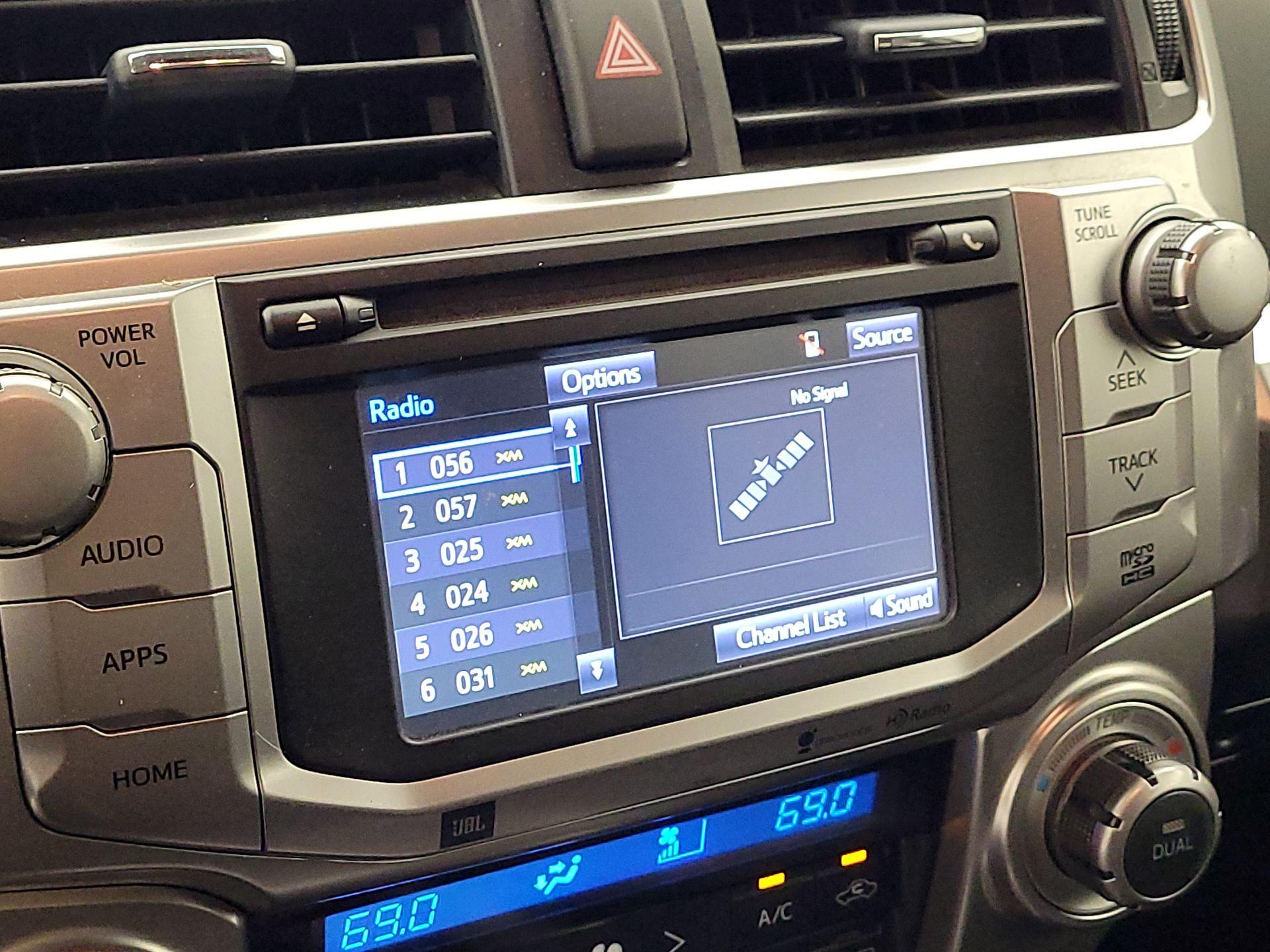 Thumbnail: 2014 Toyota 4Runner - 15