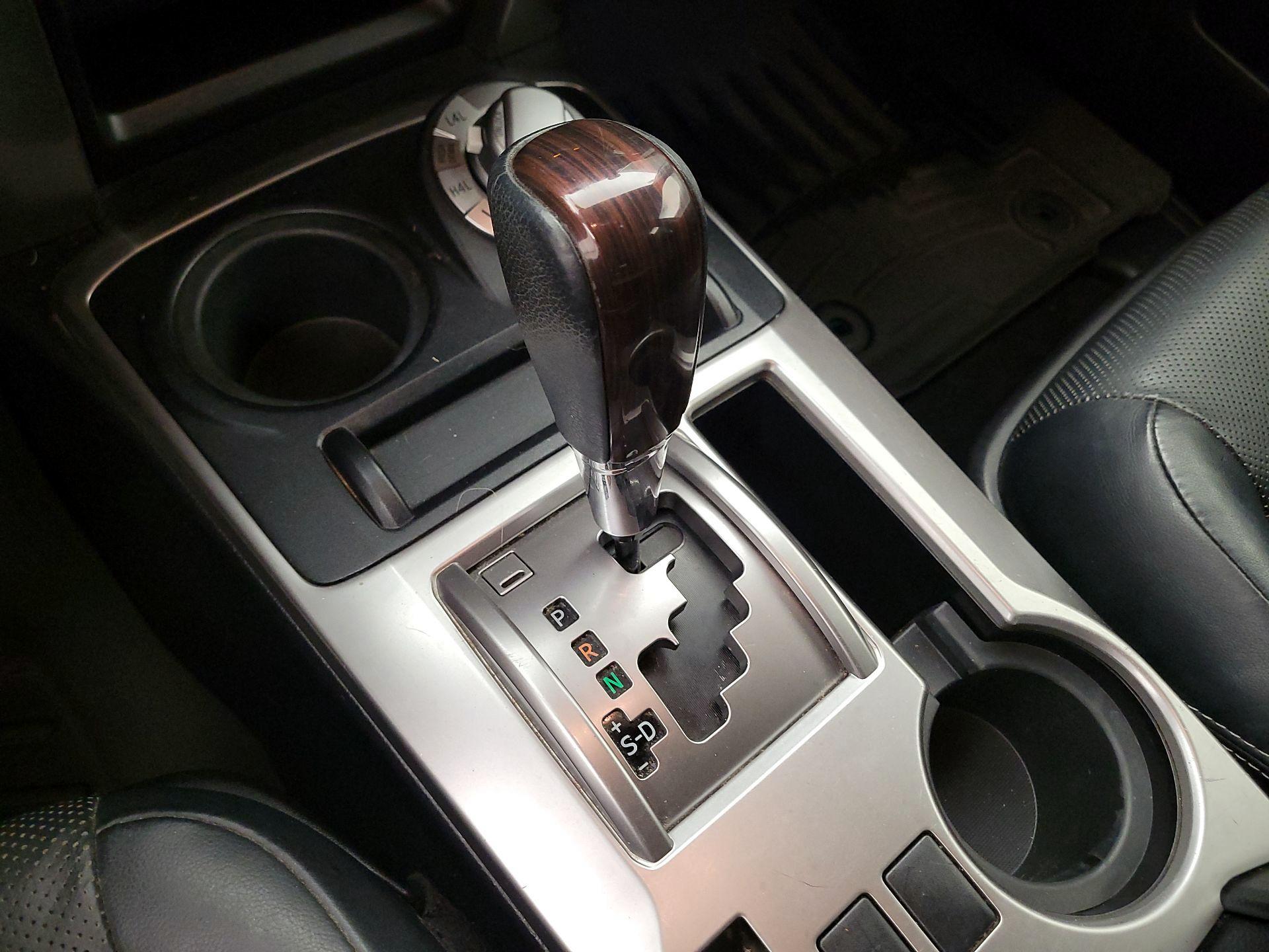 Thumbnail: 2014 Toyota 4Runner - 17