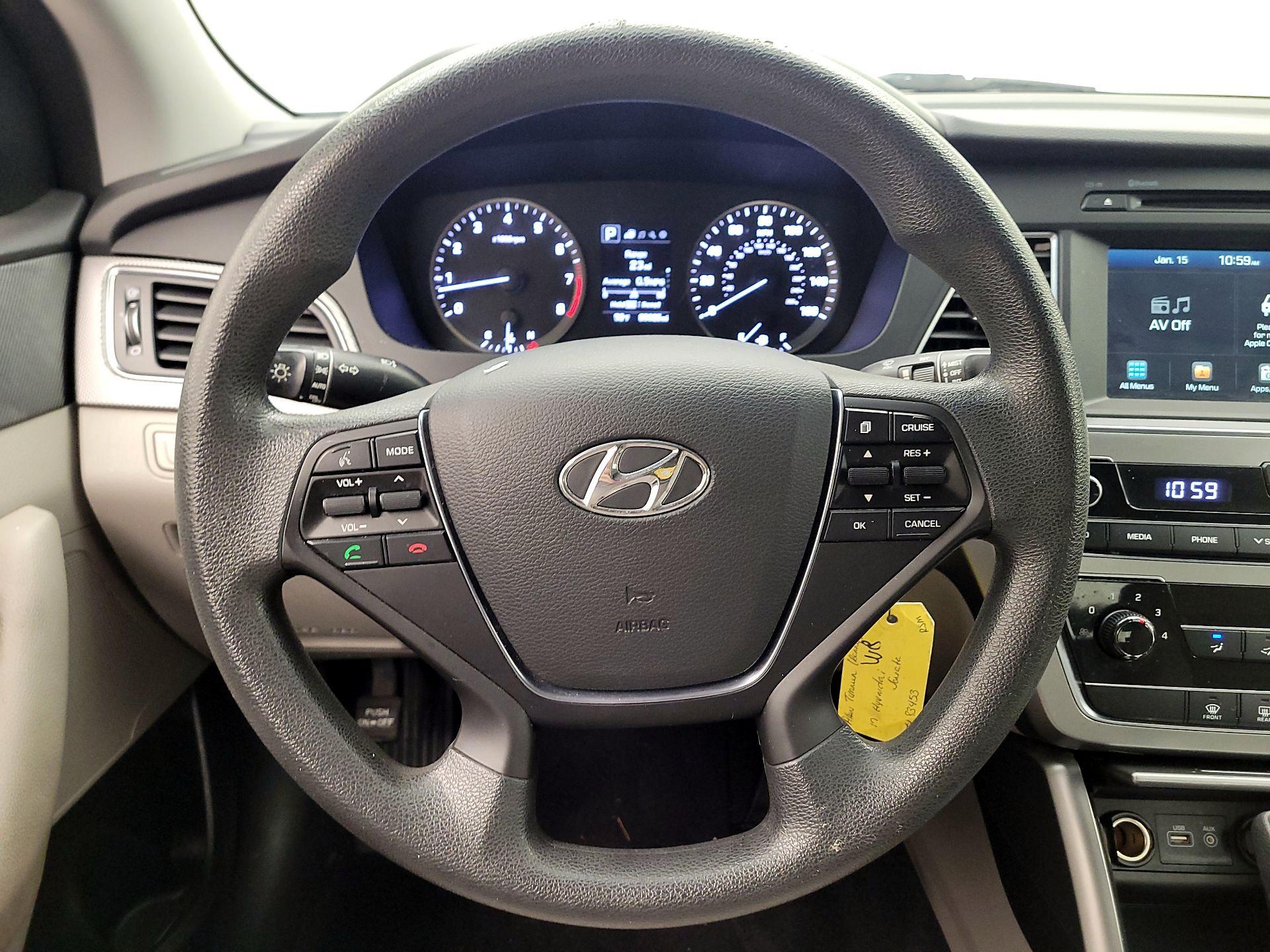 Thumbnail: 2017 Hyundai Sonata - 10