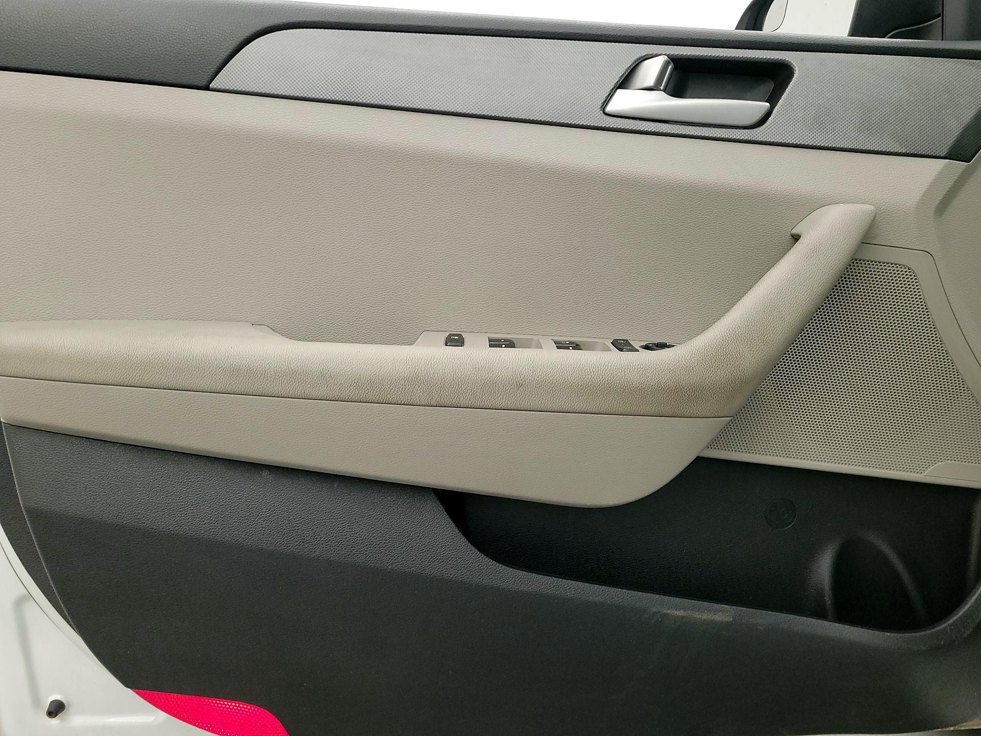 Thumbnail: 2017 Hyundai Sonata - 12