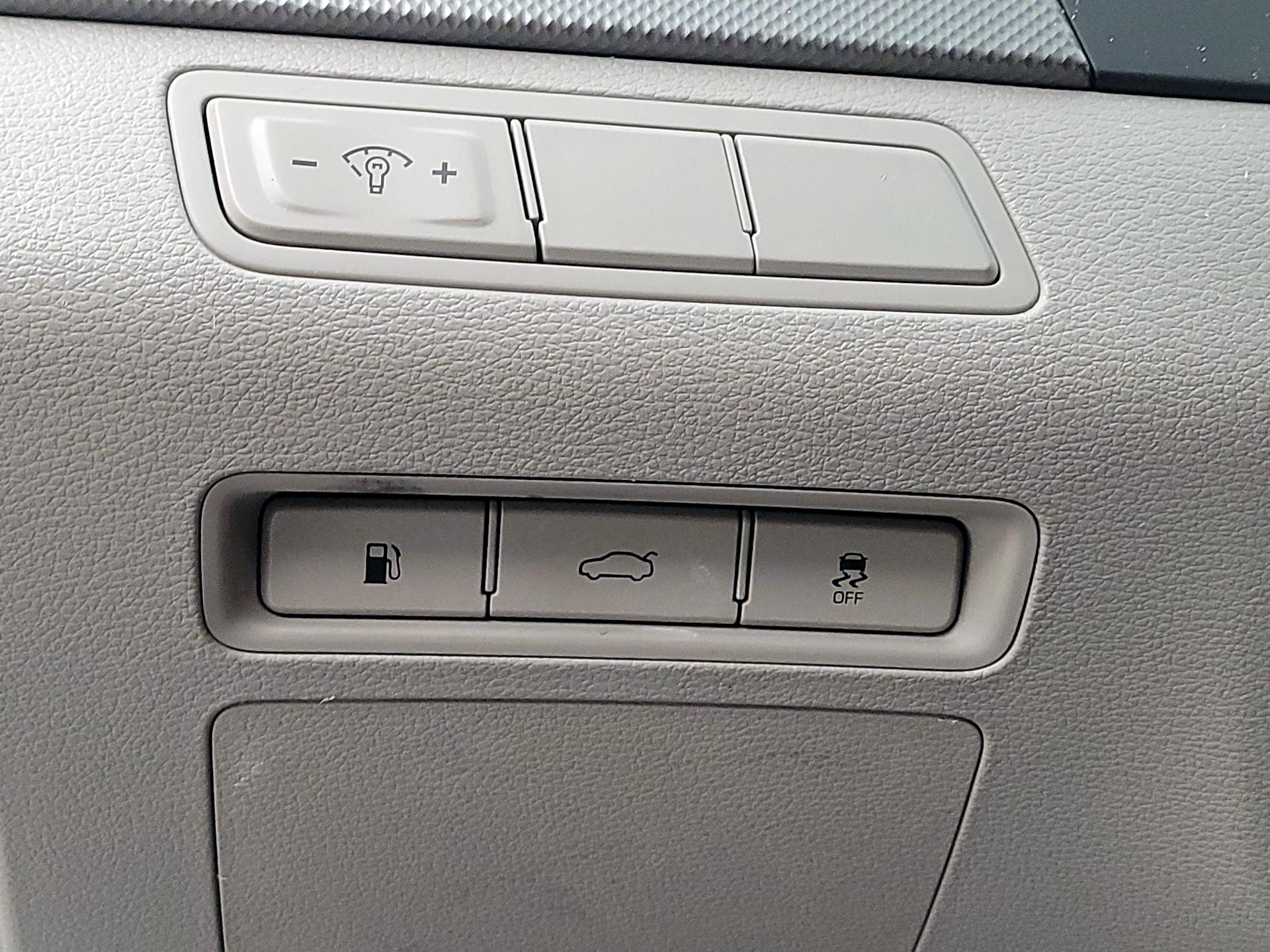 Thumbnail: 2017 Hyundai Sonata - 13