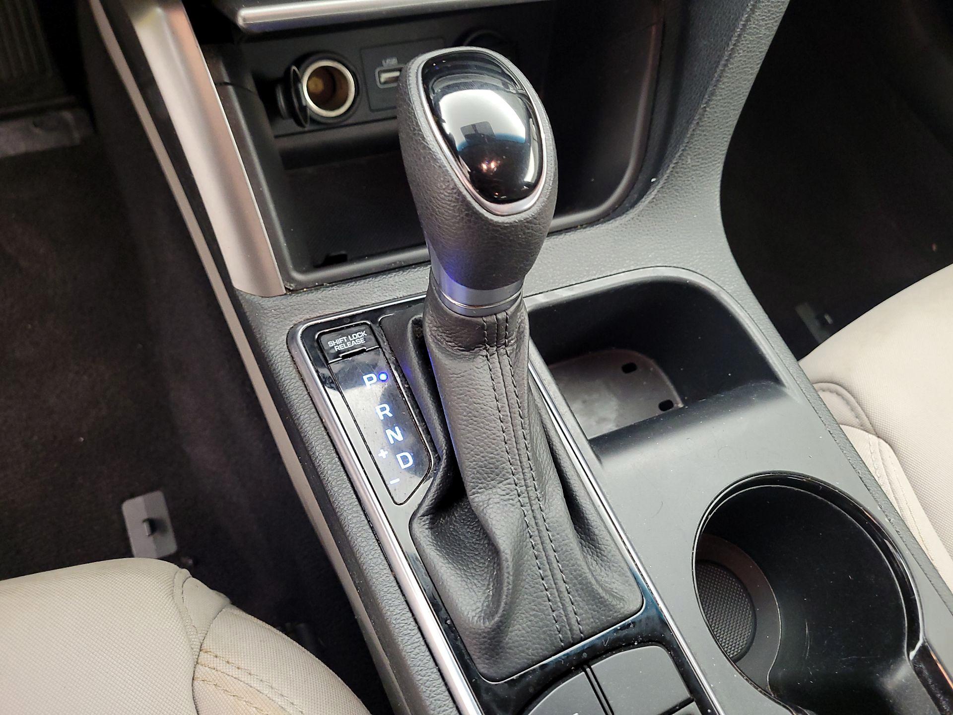 Thumbnail: 2017 Hyundai Sonata - 17