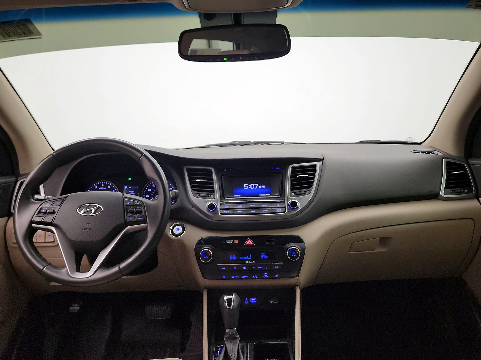 Thumbnail: 2017 Hyundai Tucson - 9