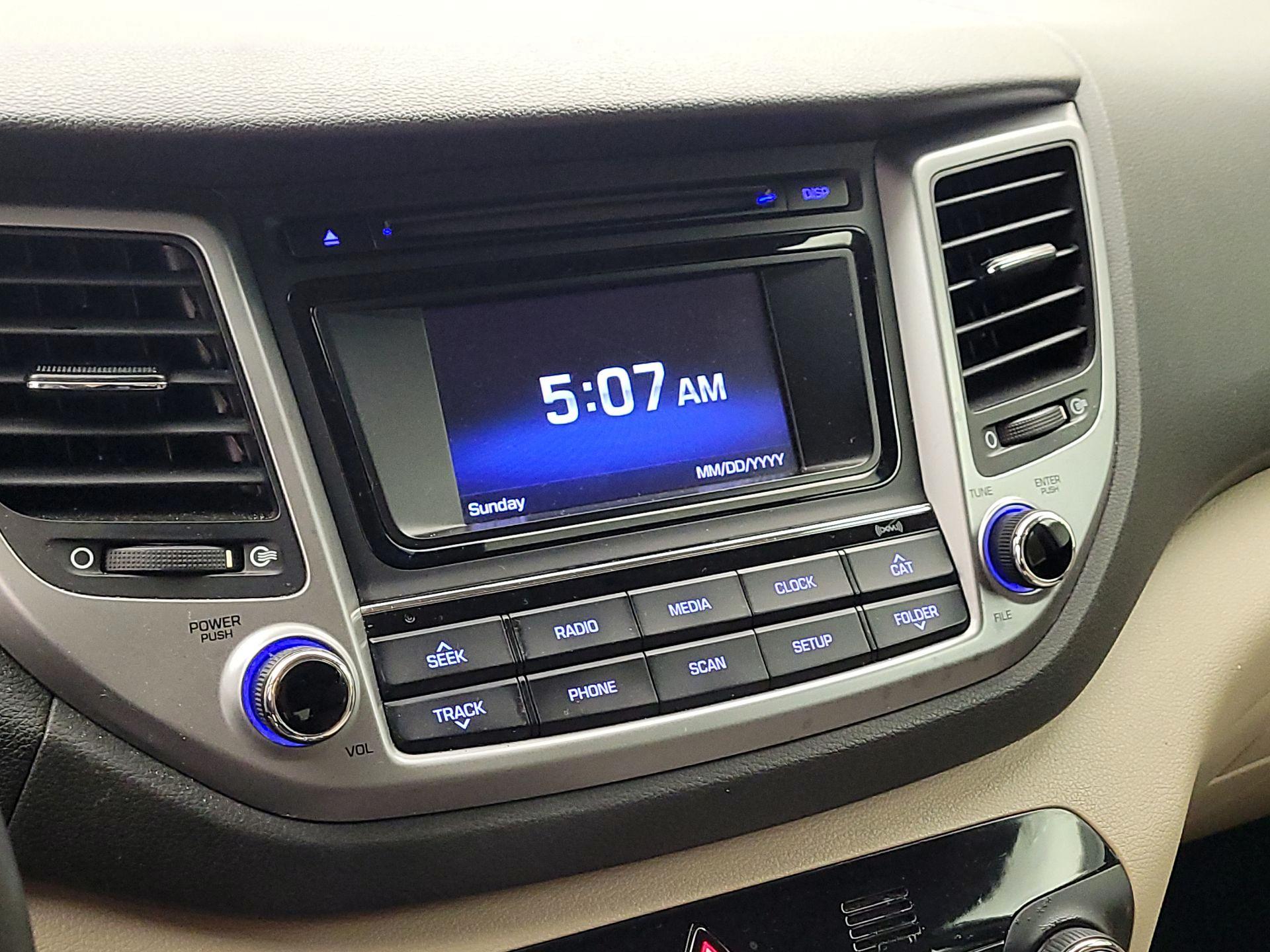 Thumbnail: 2017 Hyundai Tucson - 15