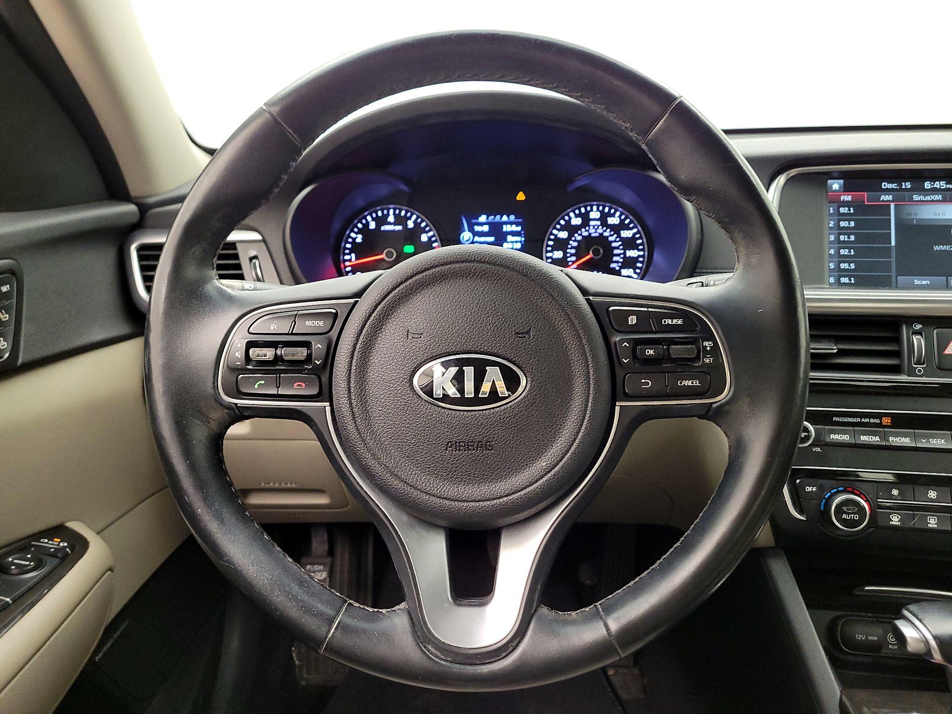 Thumbnail: 2016 Kia Optima - 10