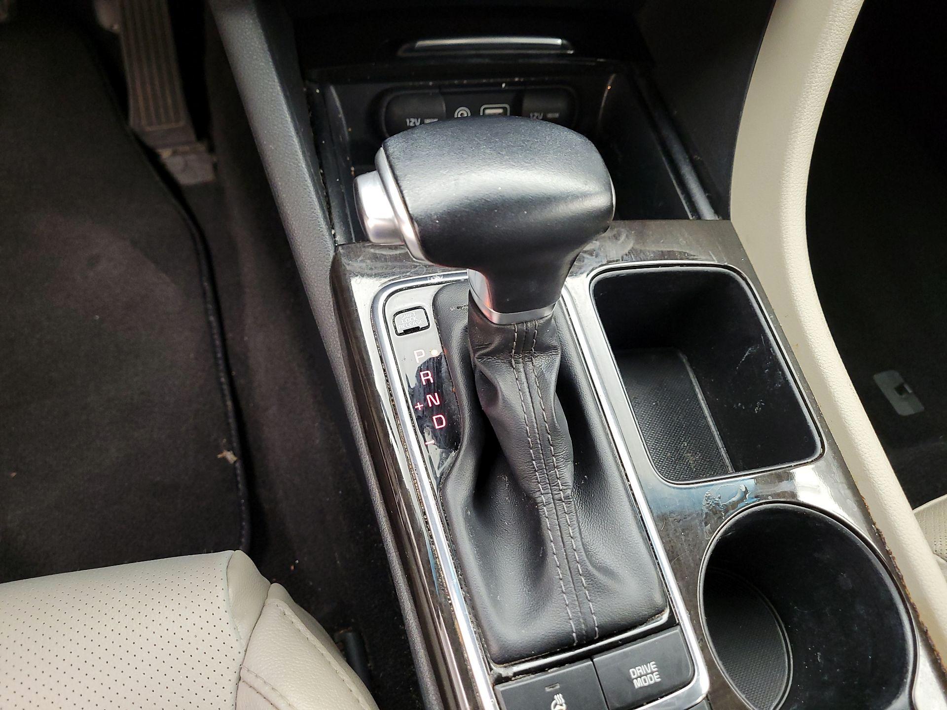 Thumbnail: 2016 Kia Optima - 17