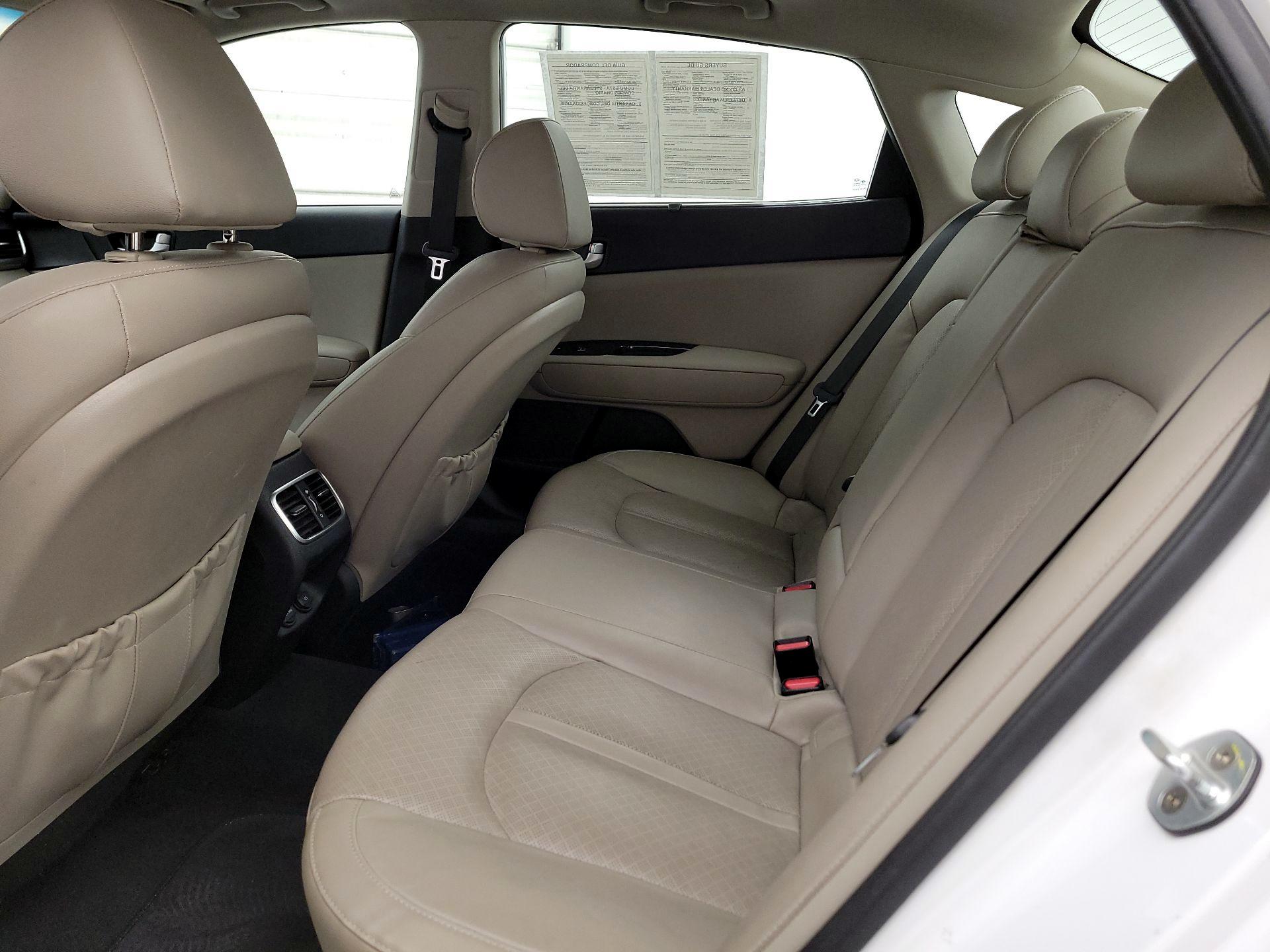 Thumbnail: 2016 Kia Optima - 19