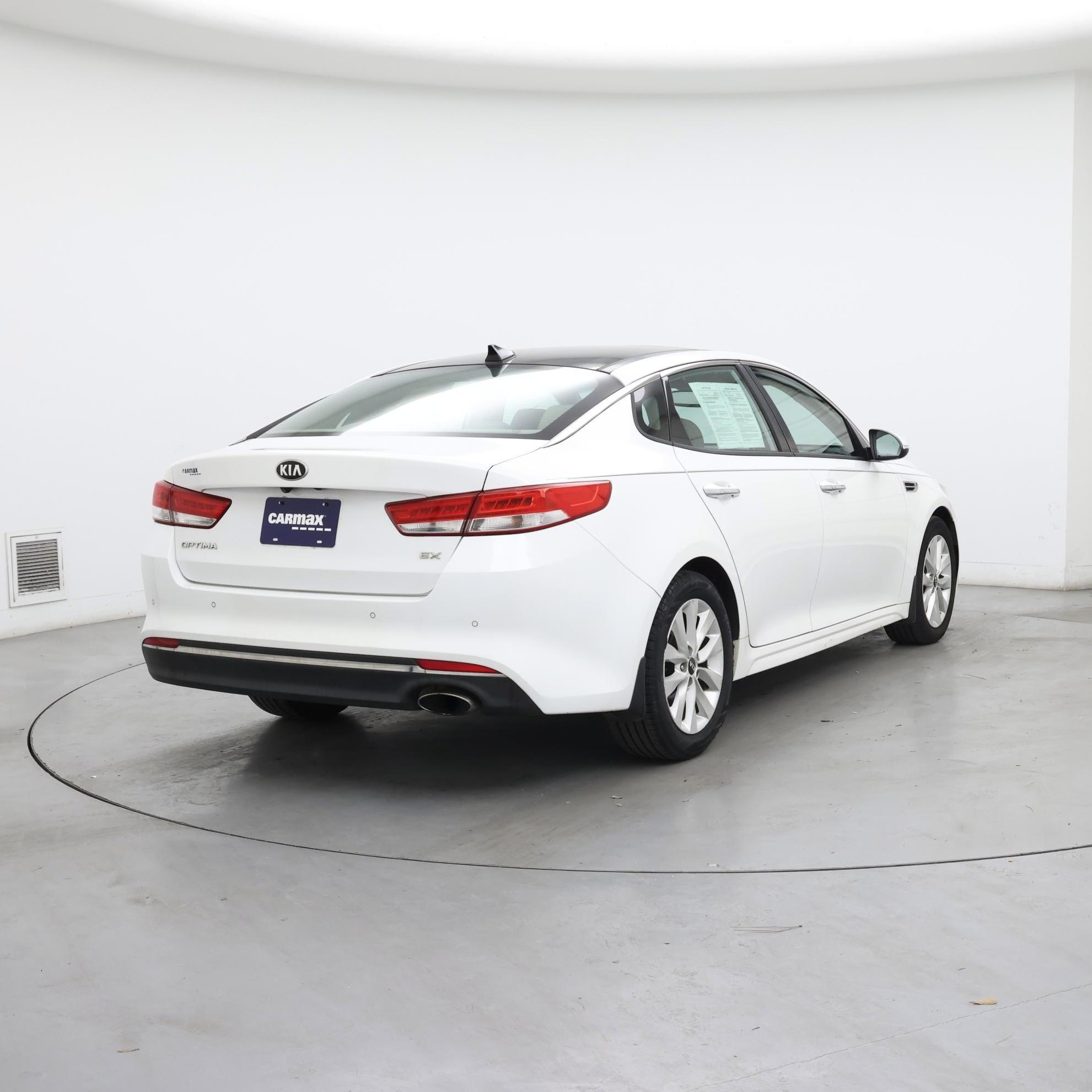 Thumbnail: 2016 Kia Optima - 8