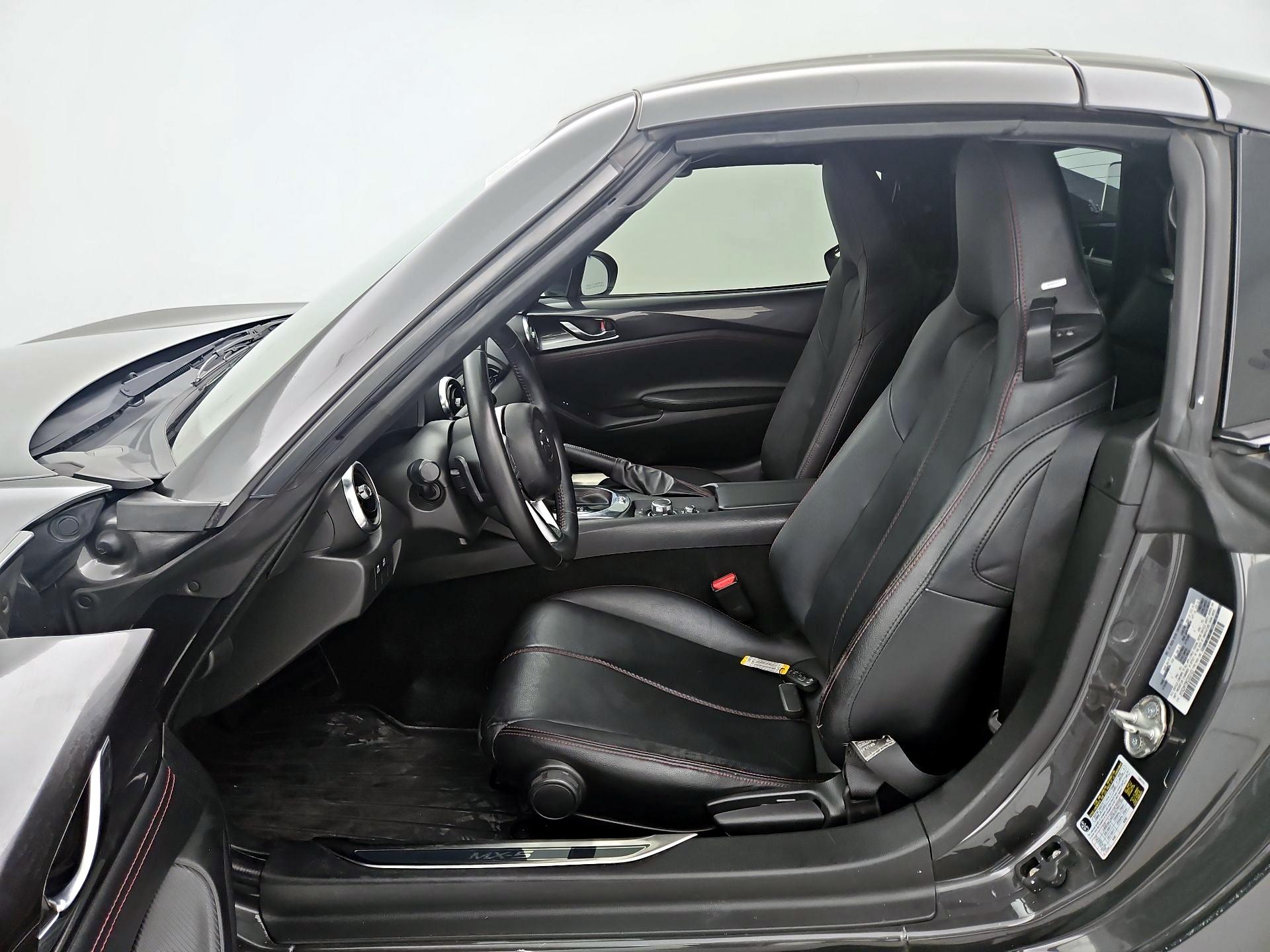 Thumbnail: 2019 Mazda MX-5 Miata - 11