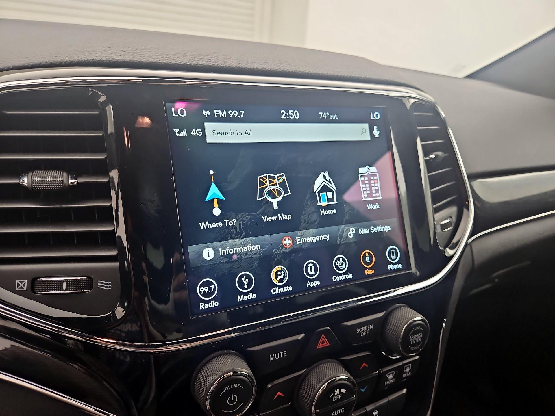 Thumbnail: 2019 Jeep Grand Cherokee - 14