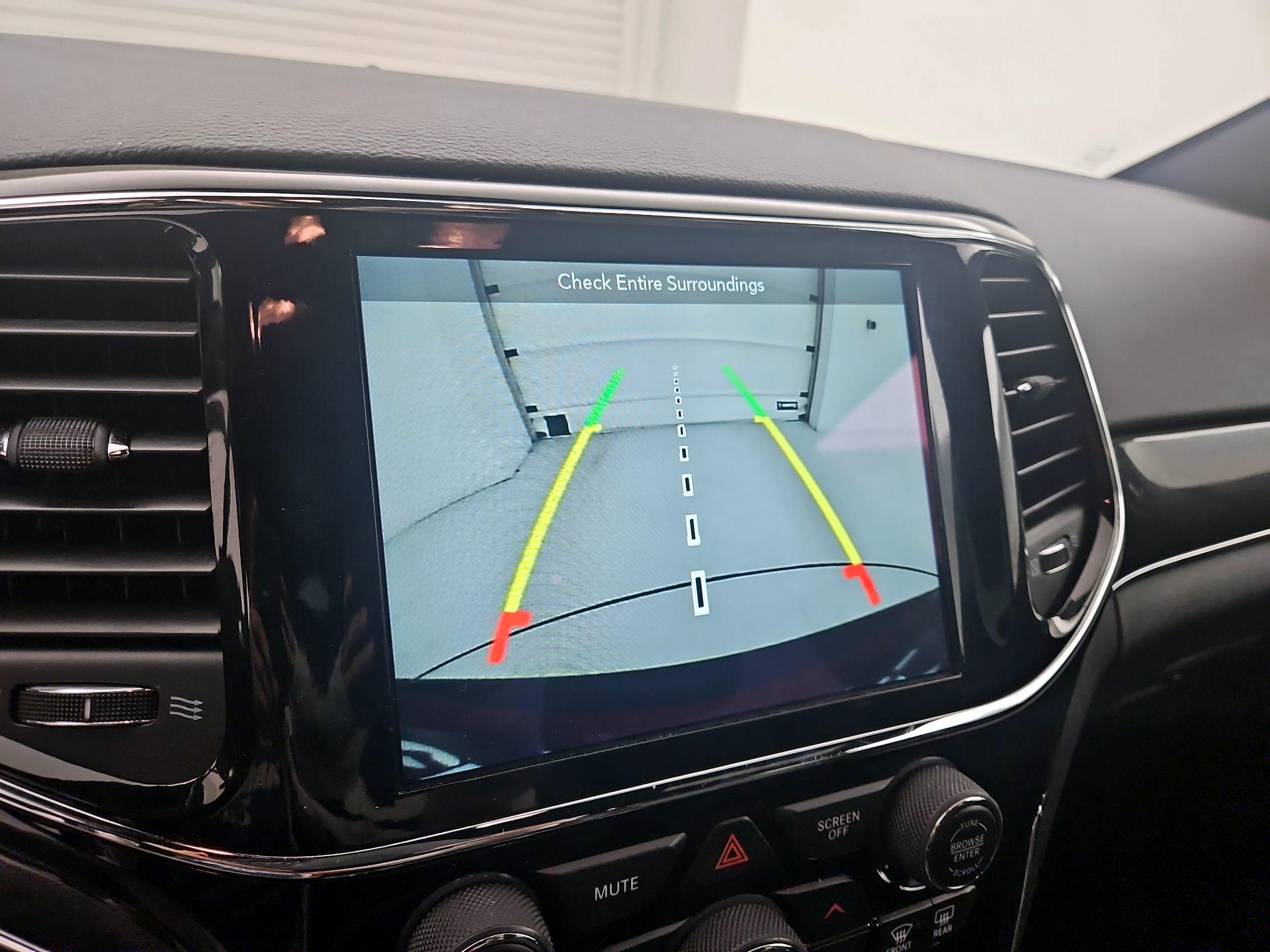 Thumbnail: 2019 Jeep Grand Cherokee - 15