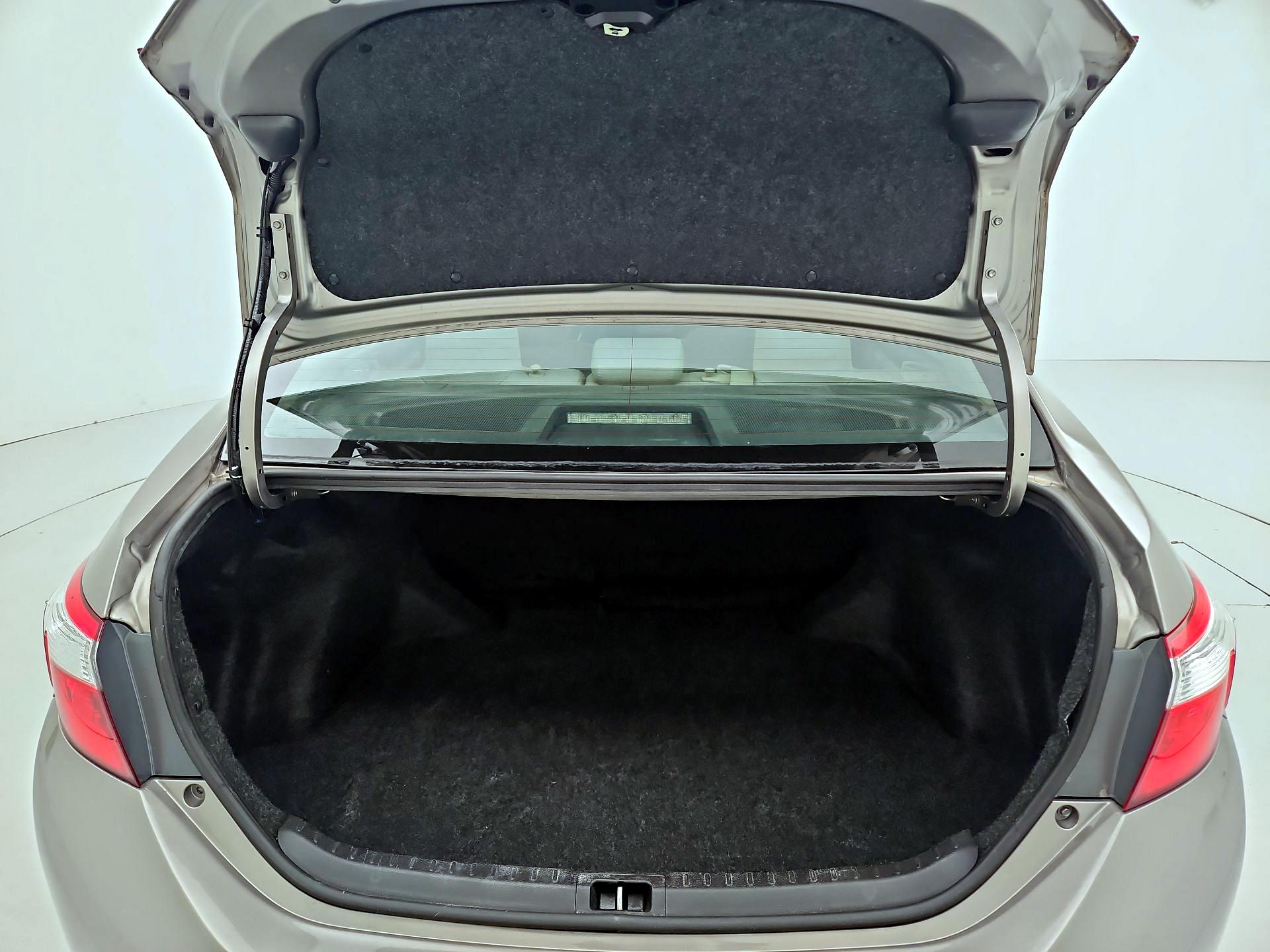 Thumbnail: 2016 Toyota Corolla - 20