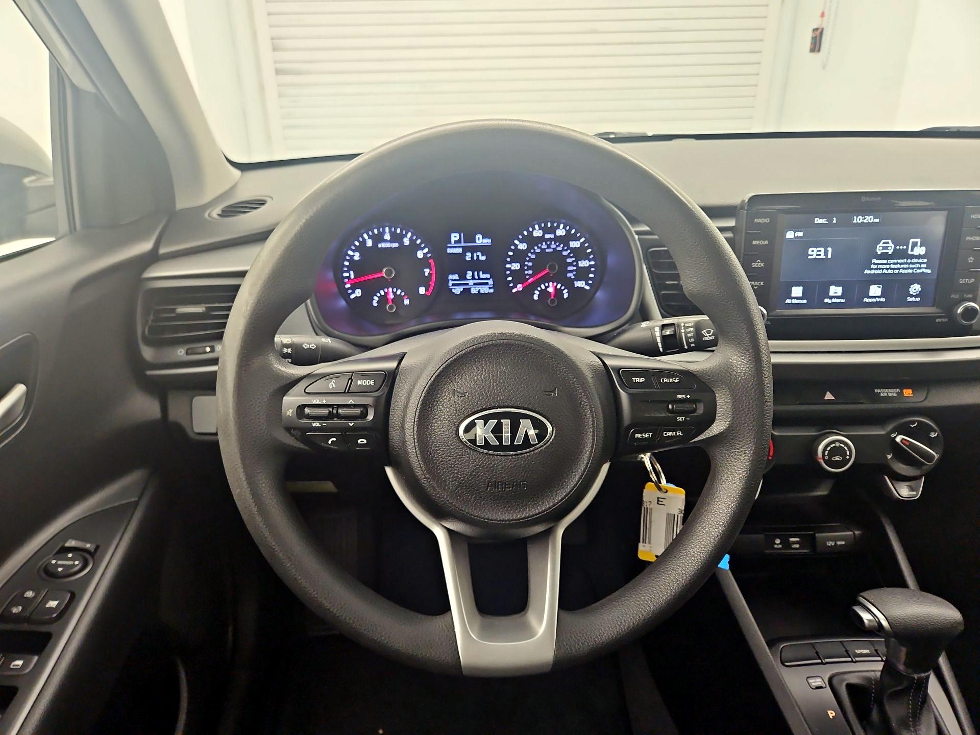 Thumbnail: 2019 Kia Rio - 10