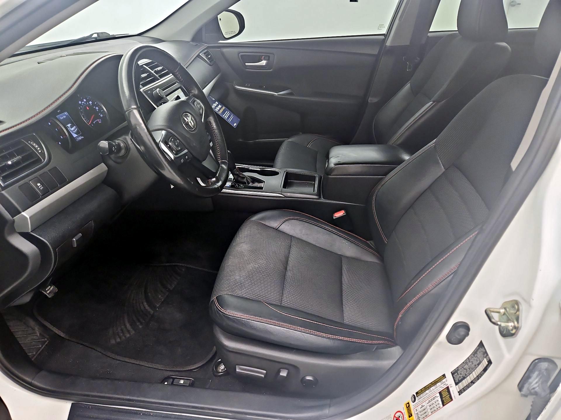 Thumbnail: 2016 Toyota Camry - 11