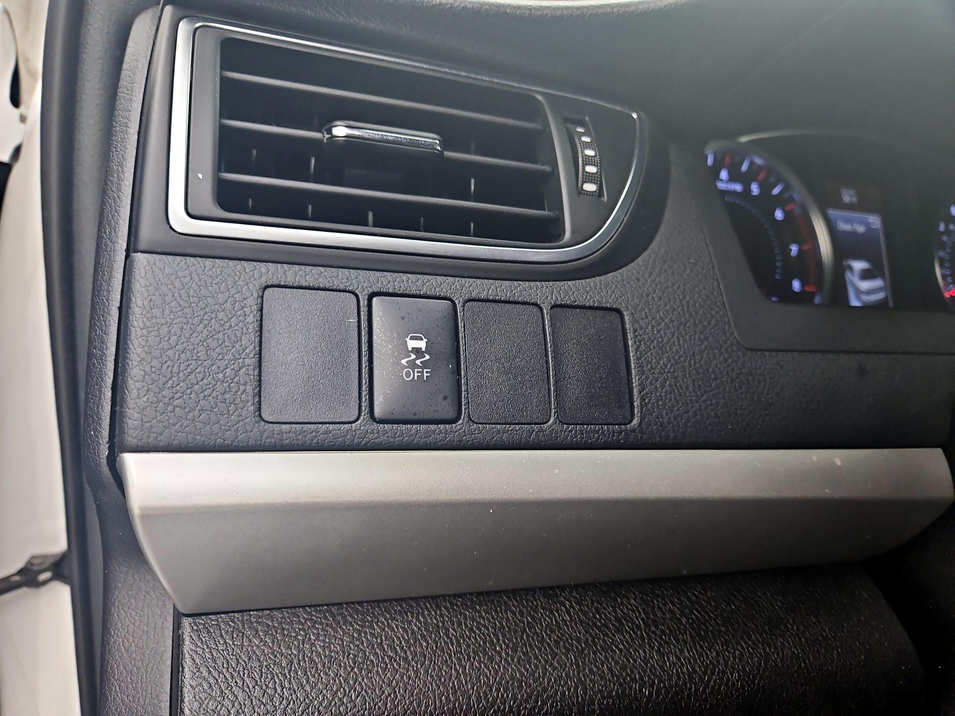 Thumbnail: 2016 Toyota Camry - 13