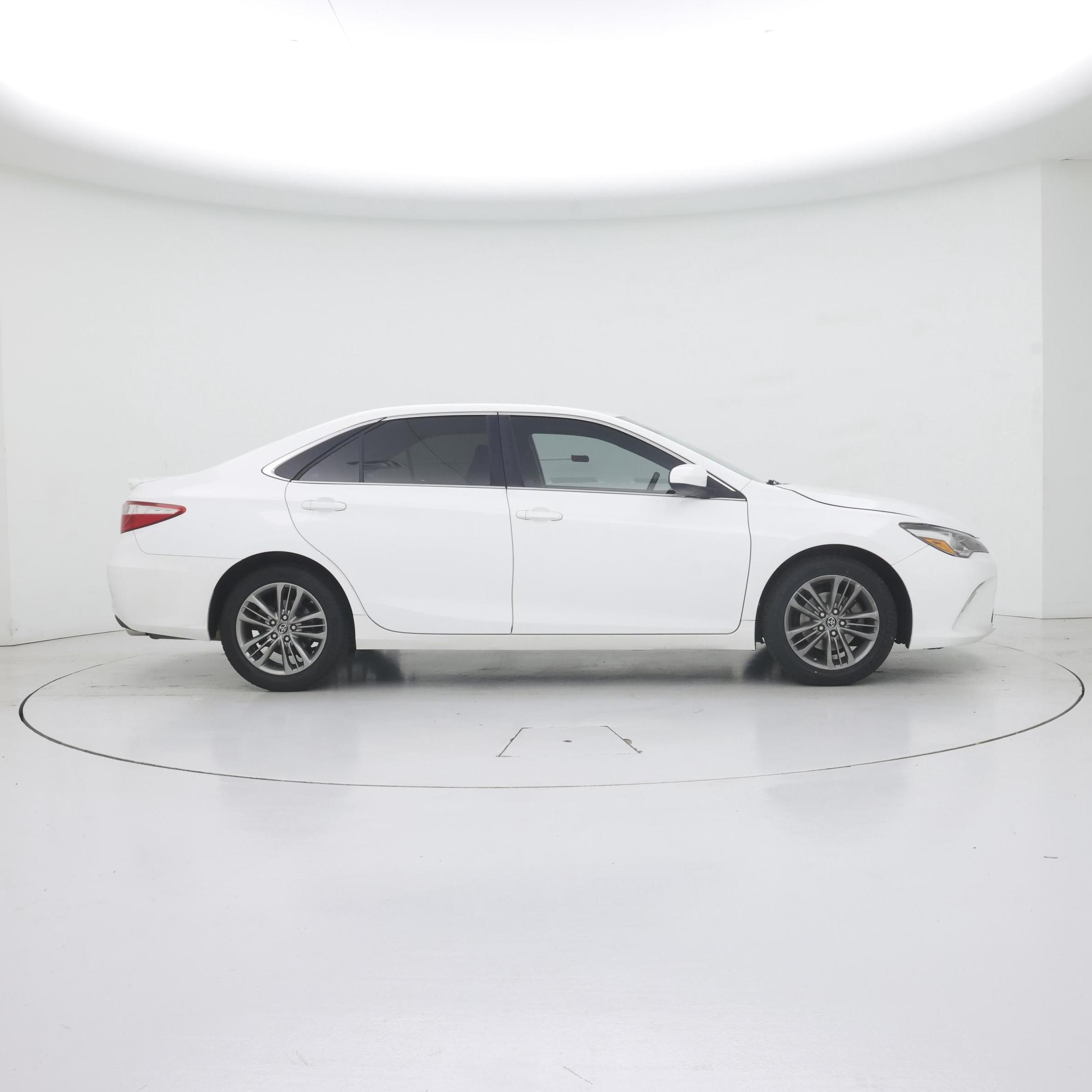 Thumbnail: 2016 Toyota Camry - 7