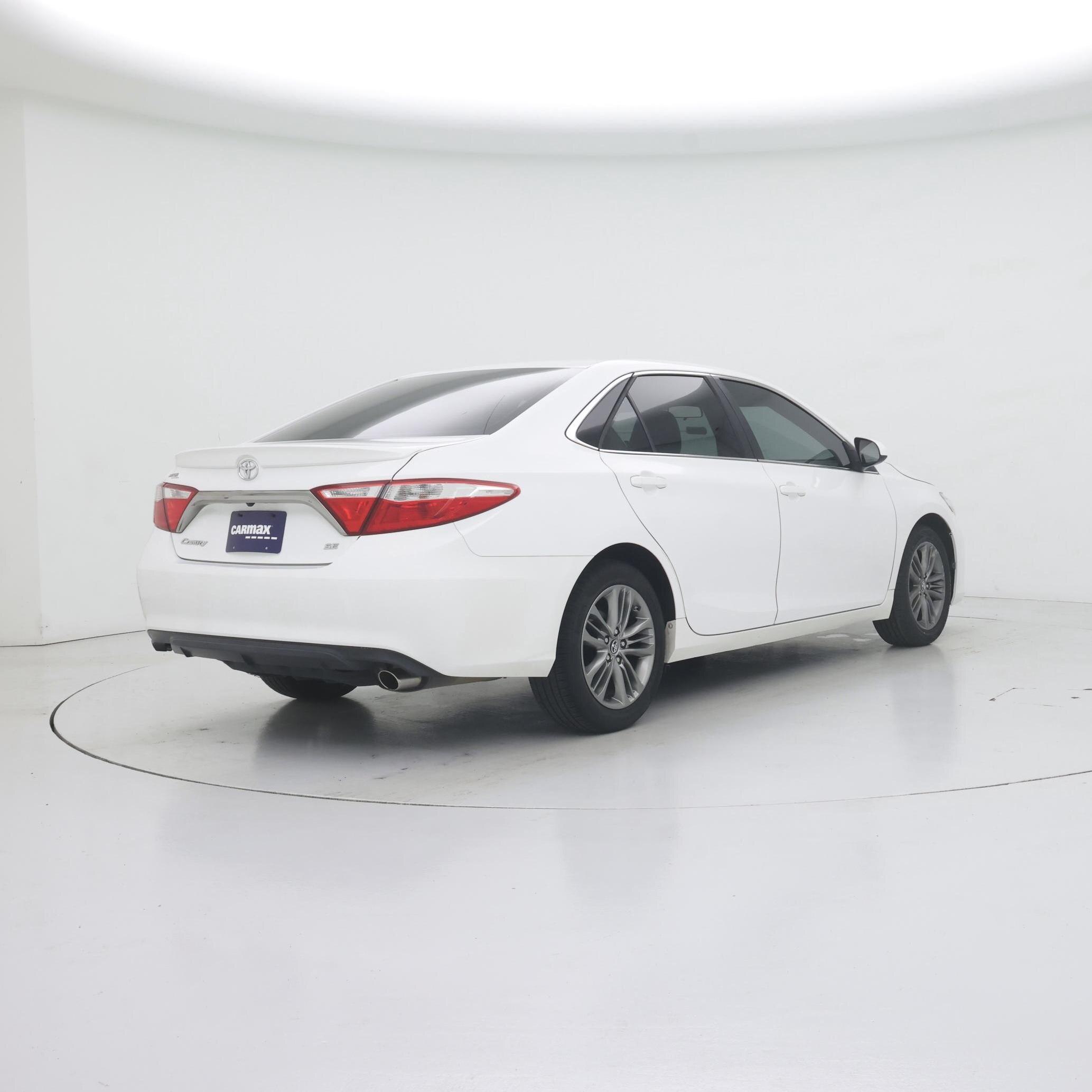 Thumbnail: 2016 Toyota Camry - 8