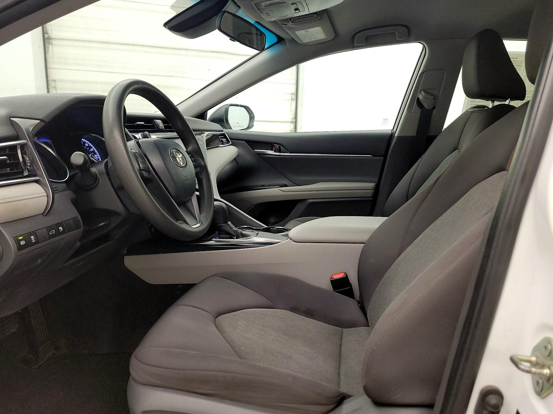 Thumbnail: 2018 Toyota Camry - 11