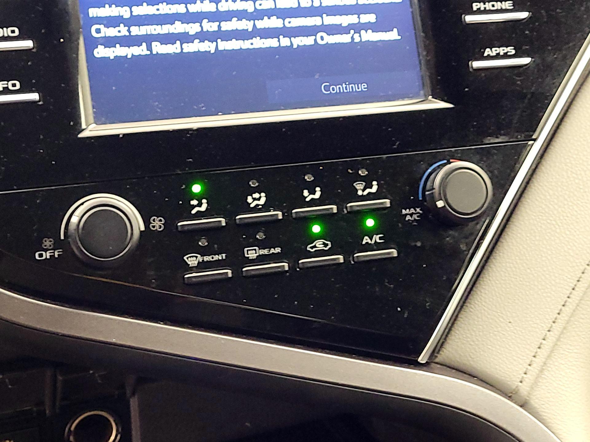 Thumbnail: 2018 Toyota Camry - 16