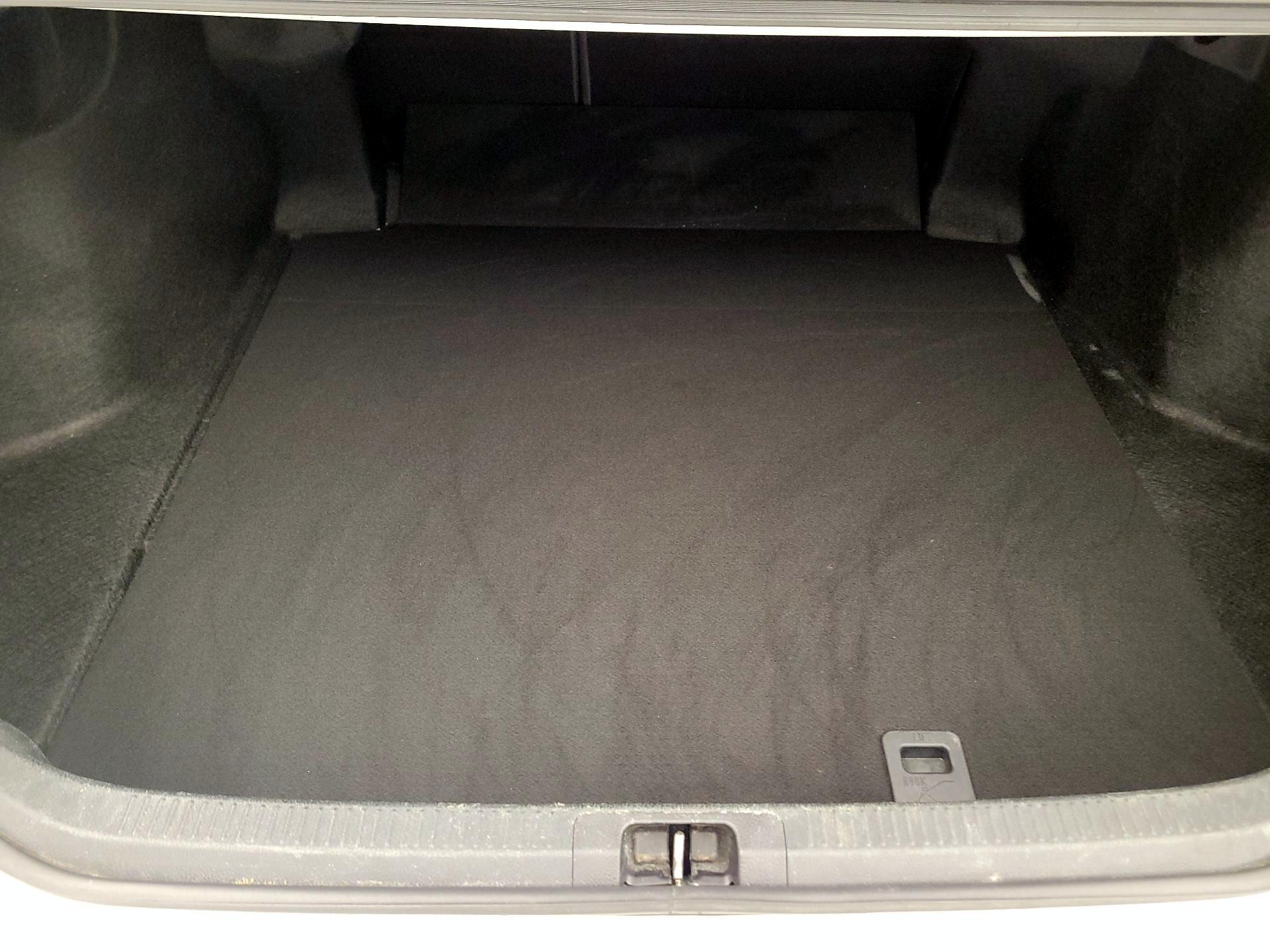 Thumbnail: 2018 Toyota Camry - 20