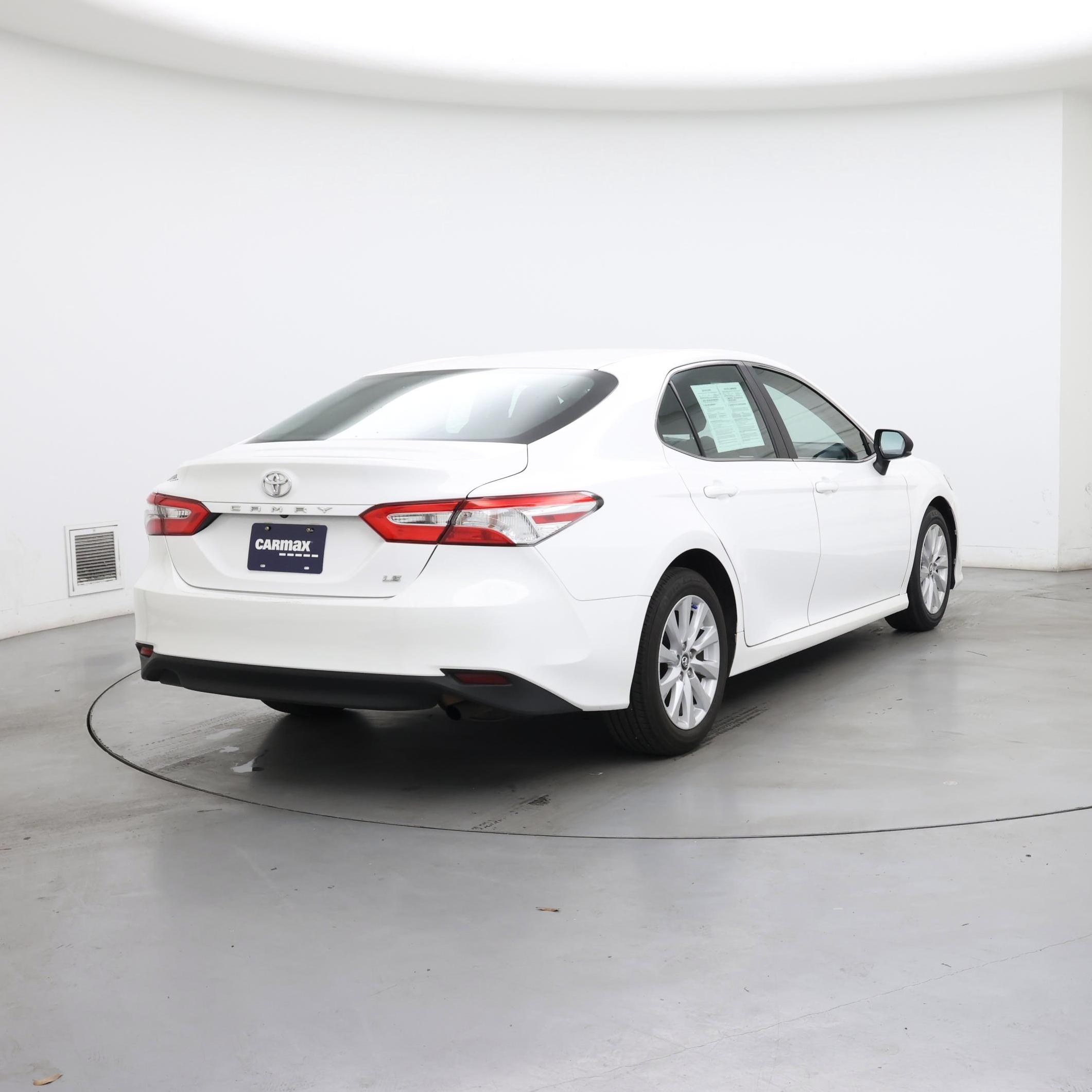 Thumbnail: 2018 Toyota Camry - 8