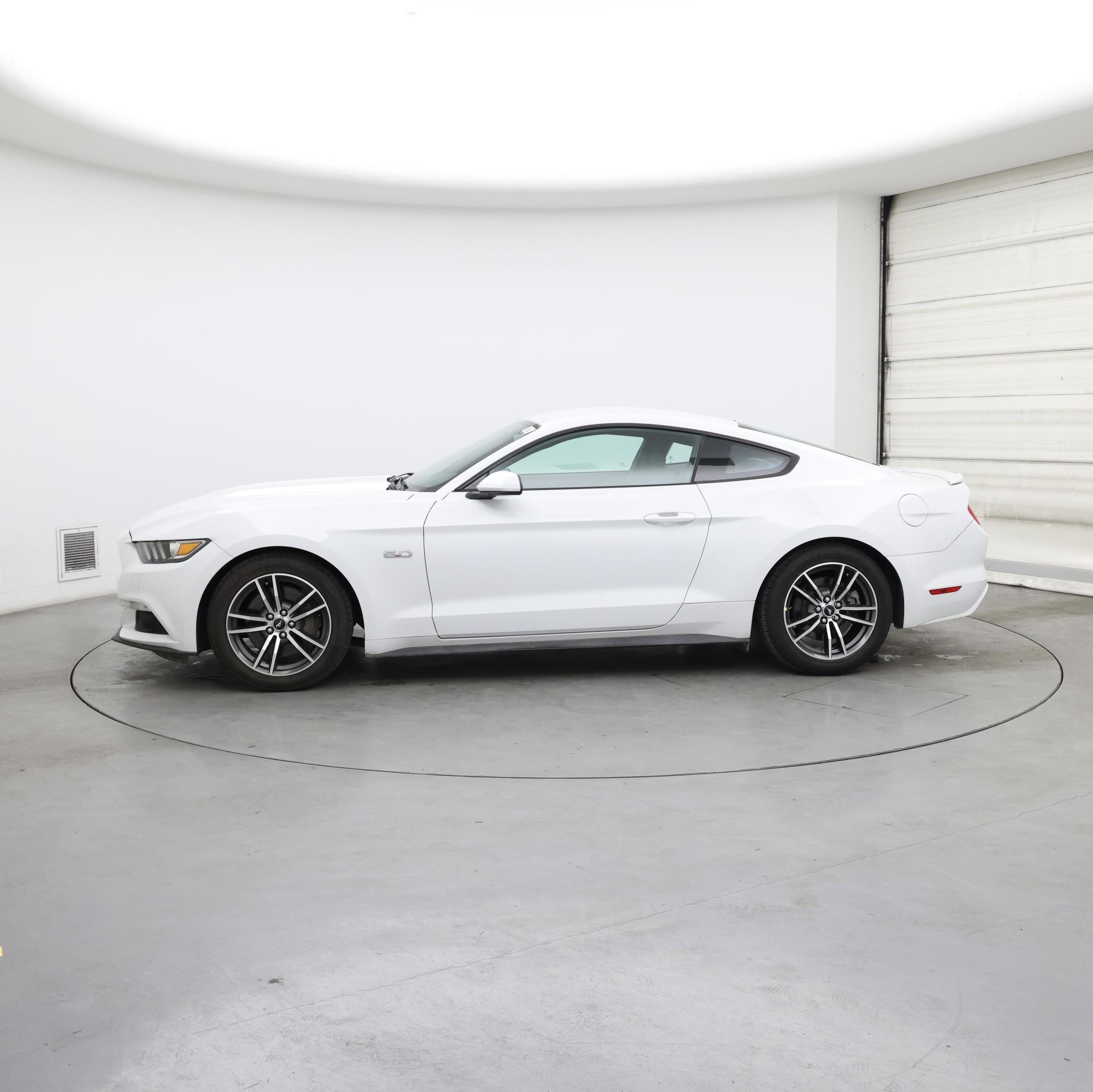 Thumbnail: 2015 Ford Mustang - 3