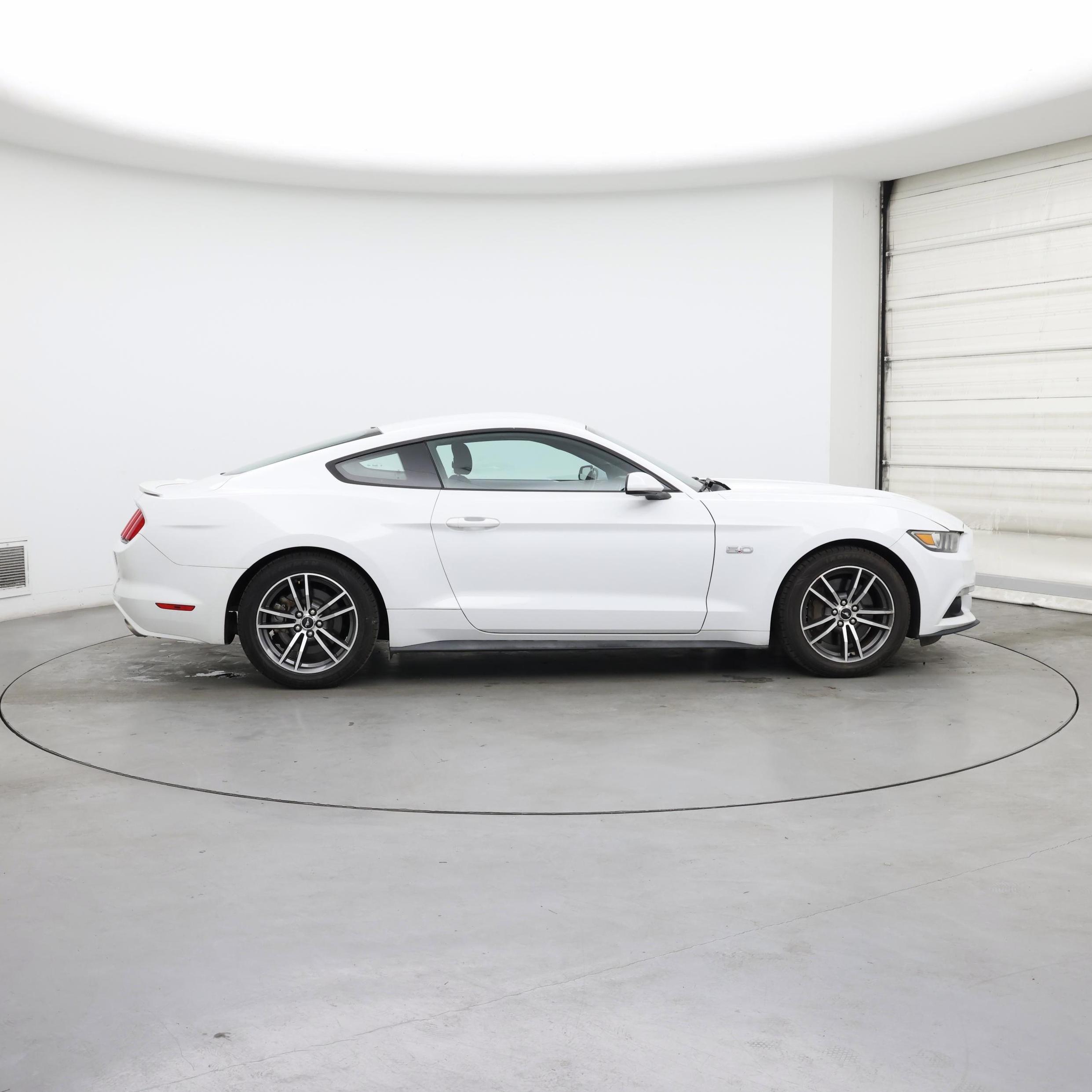 Thumbnail: 2015 Ford Mustang - 7