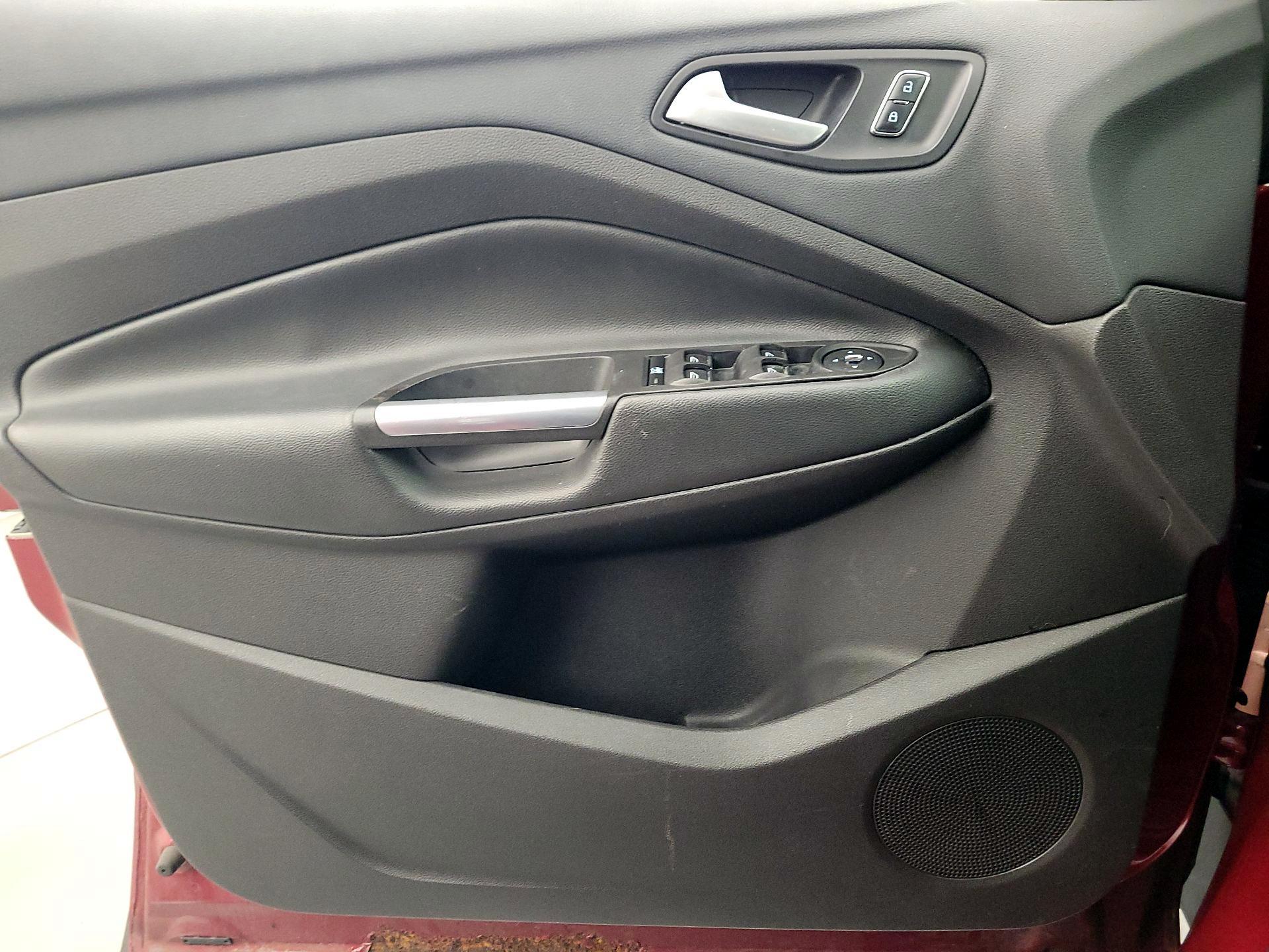 Thumbnail: 2016 Ford Escape - 12