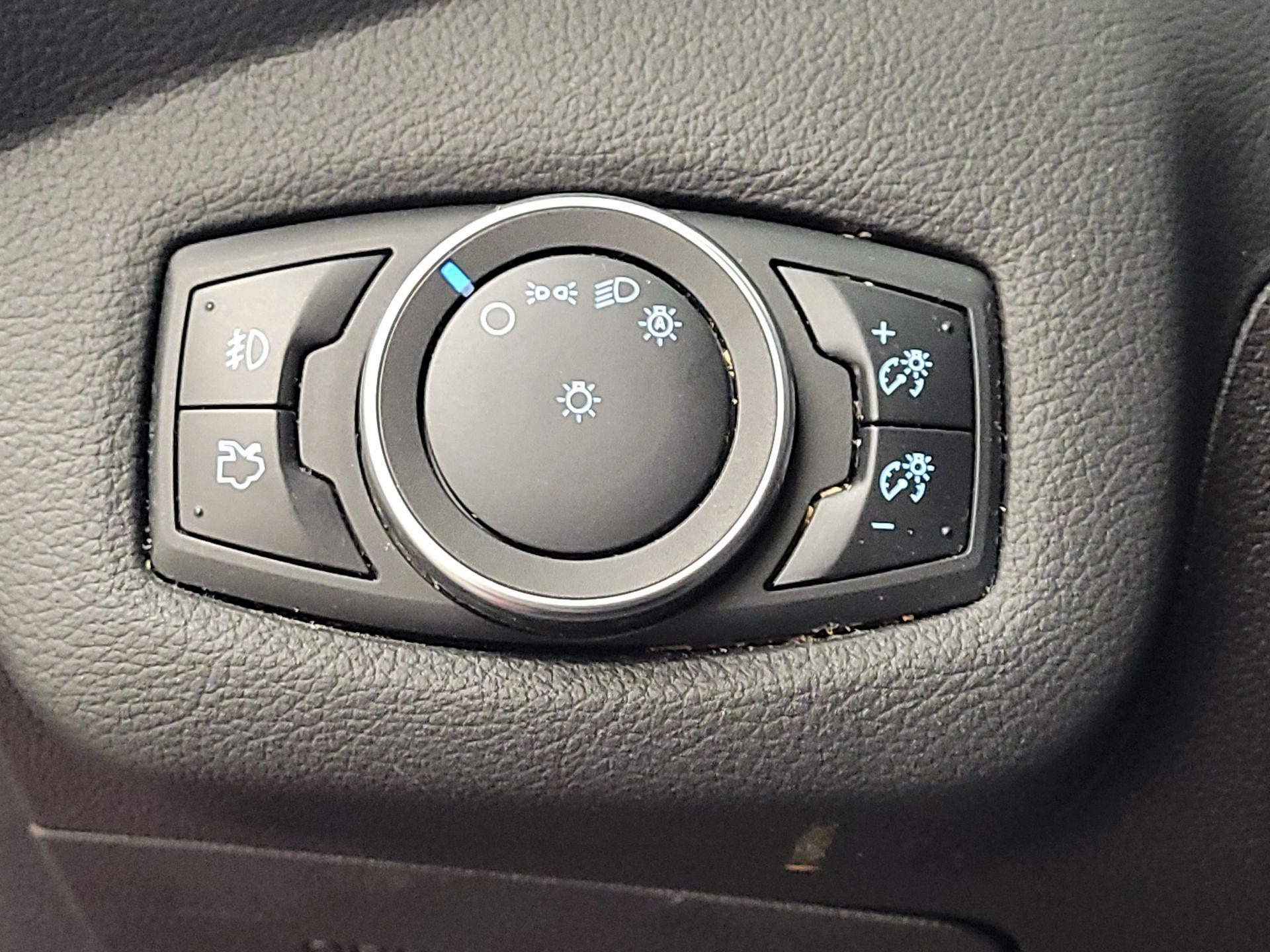 Thumbnail: 2016 Ford Escape - 13