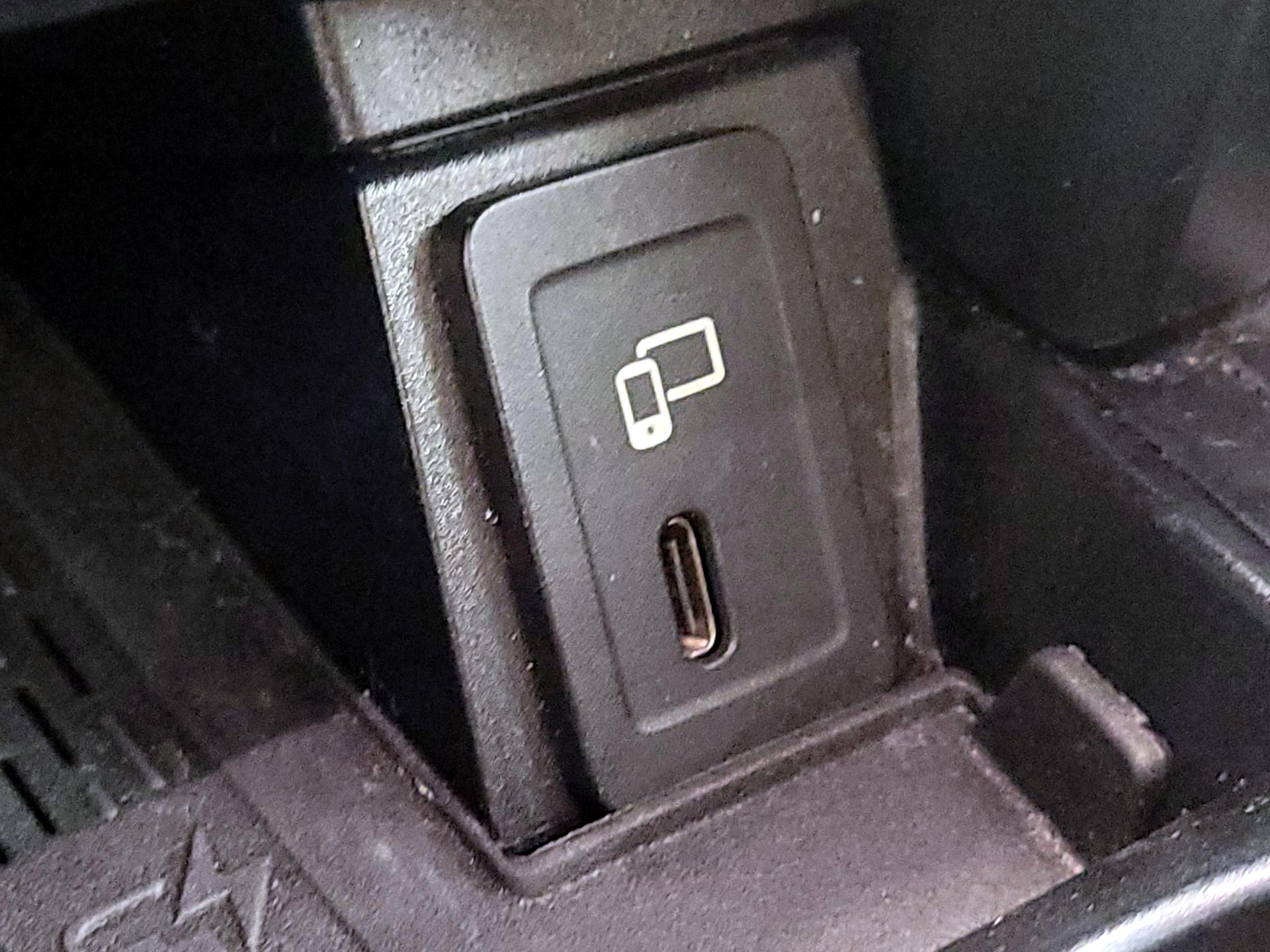 Thumbnail: 2020 Mercedes-Benz GLC - 18