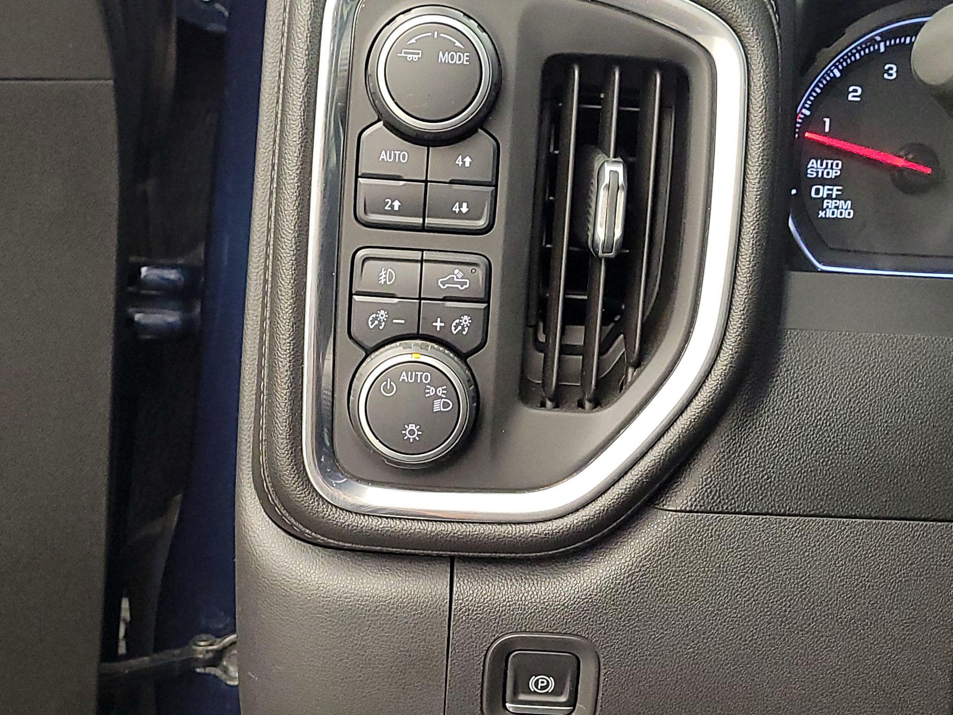 Thumbnail: 2021 Chevrolet Silverado 1500 - 13