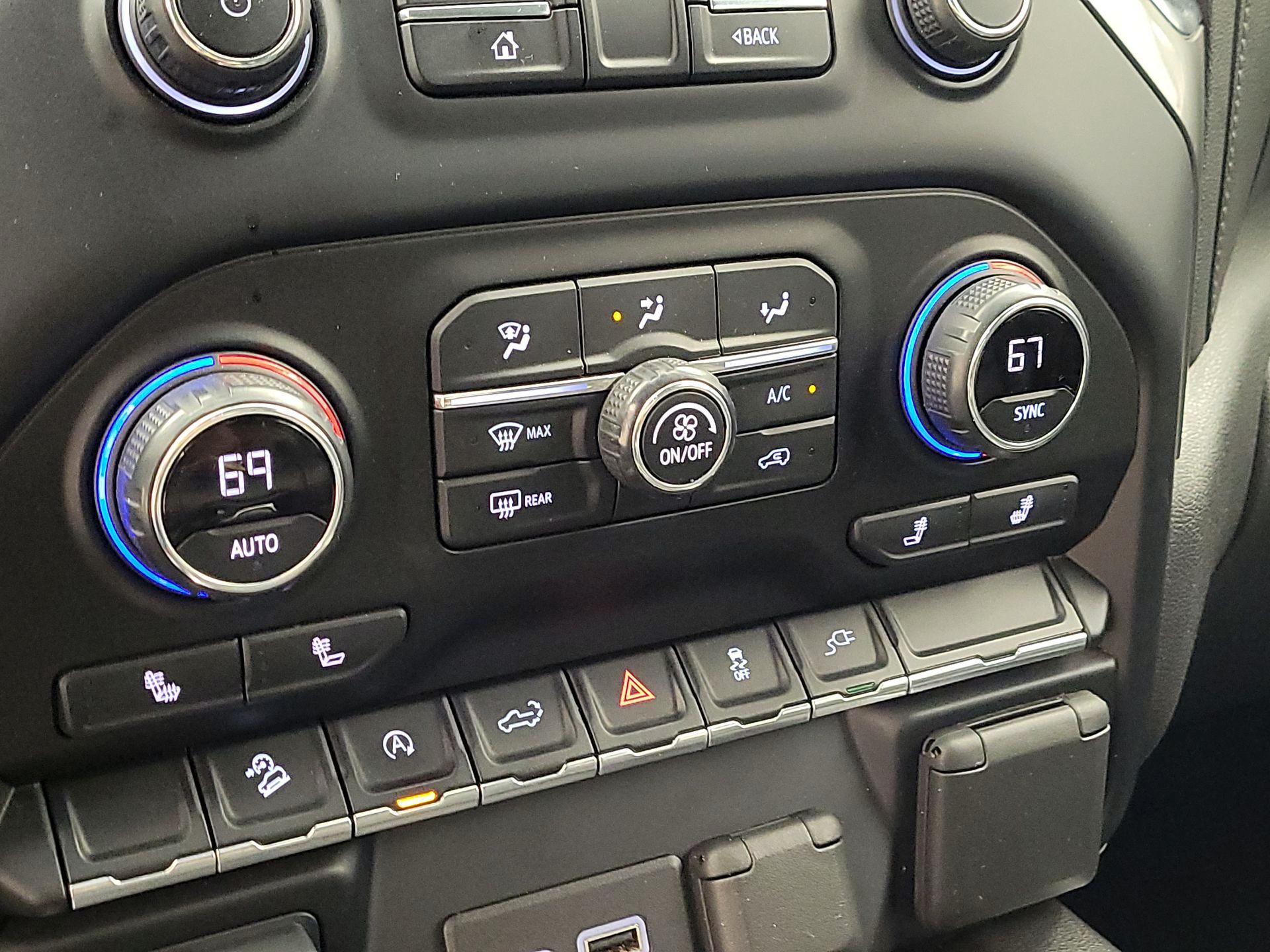 Thumbnail: 2021 Chevrolet Silverado 1500 - 16