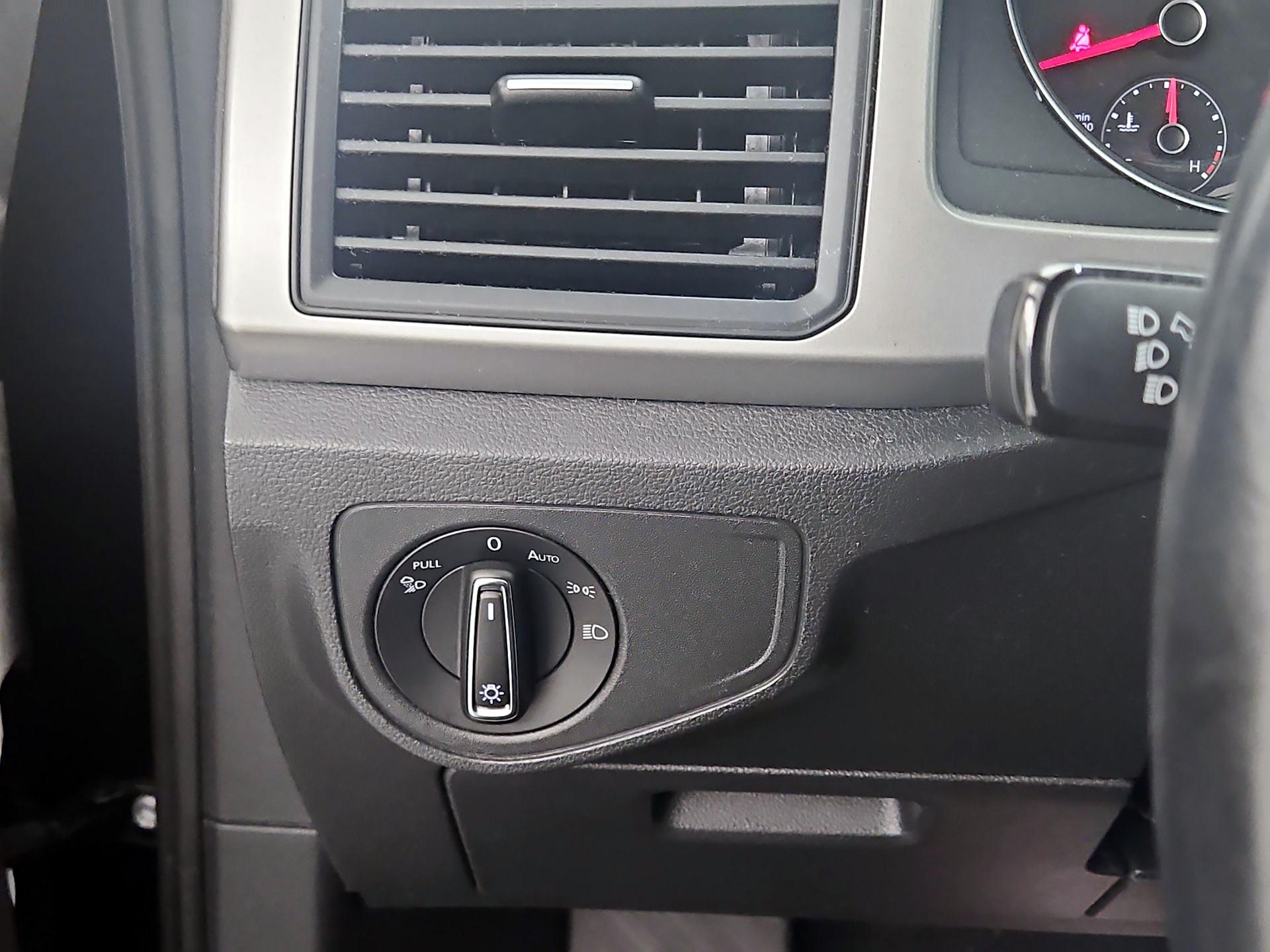 Thumbnail: 2021 Volkswagen Atlas - 13