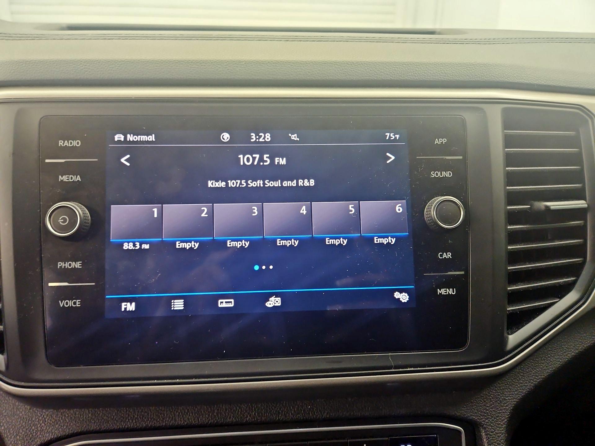 Thumbnail: 2021 Volkswagen Atlas - 15