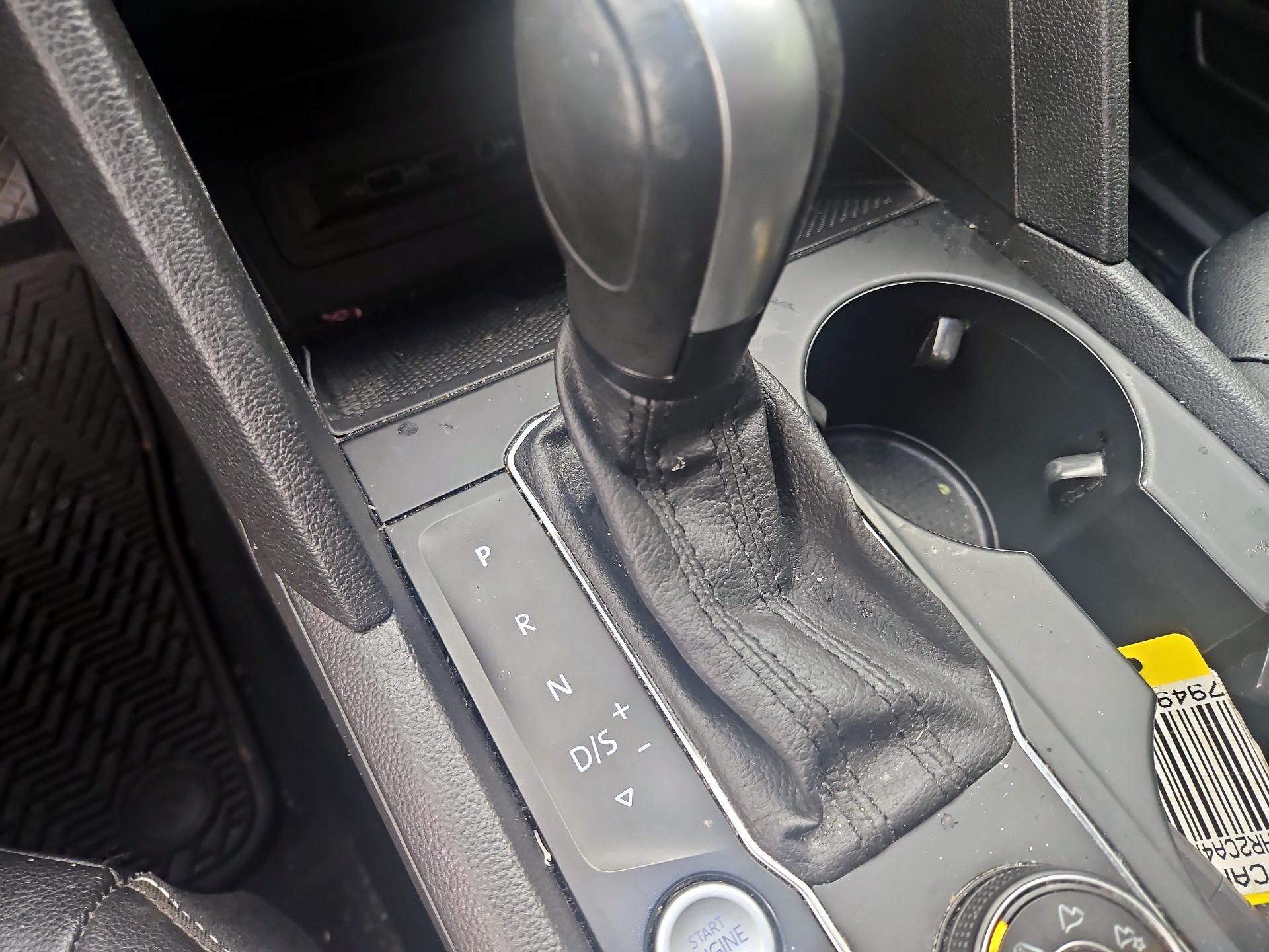 Thumbnail: 2021 Volkswagen Atlas - 17