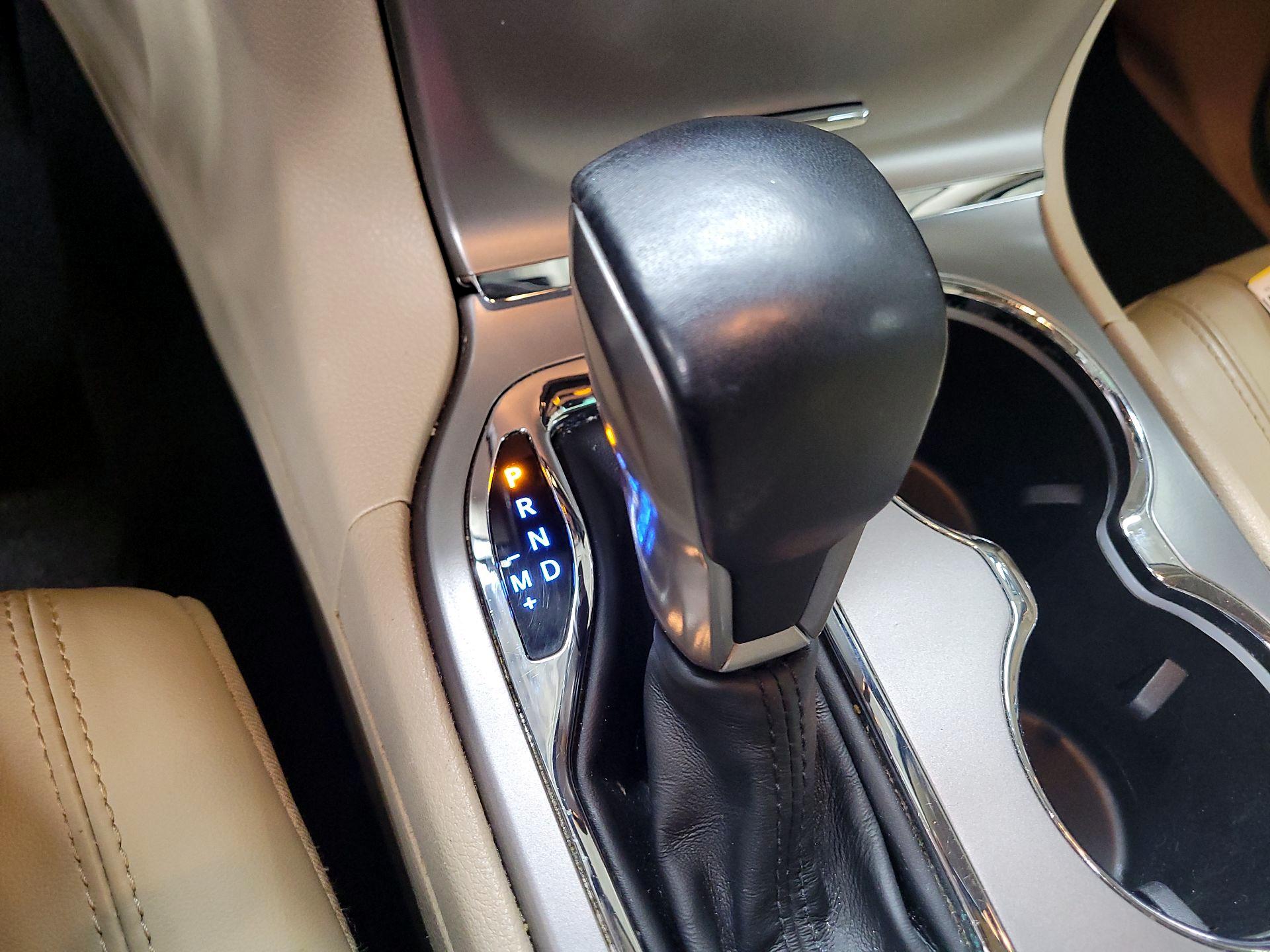 Thumbnail: 2020 Jeep Grand Cherokee - 15