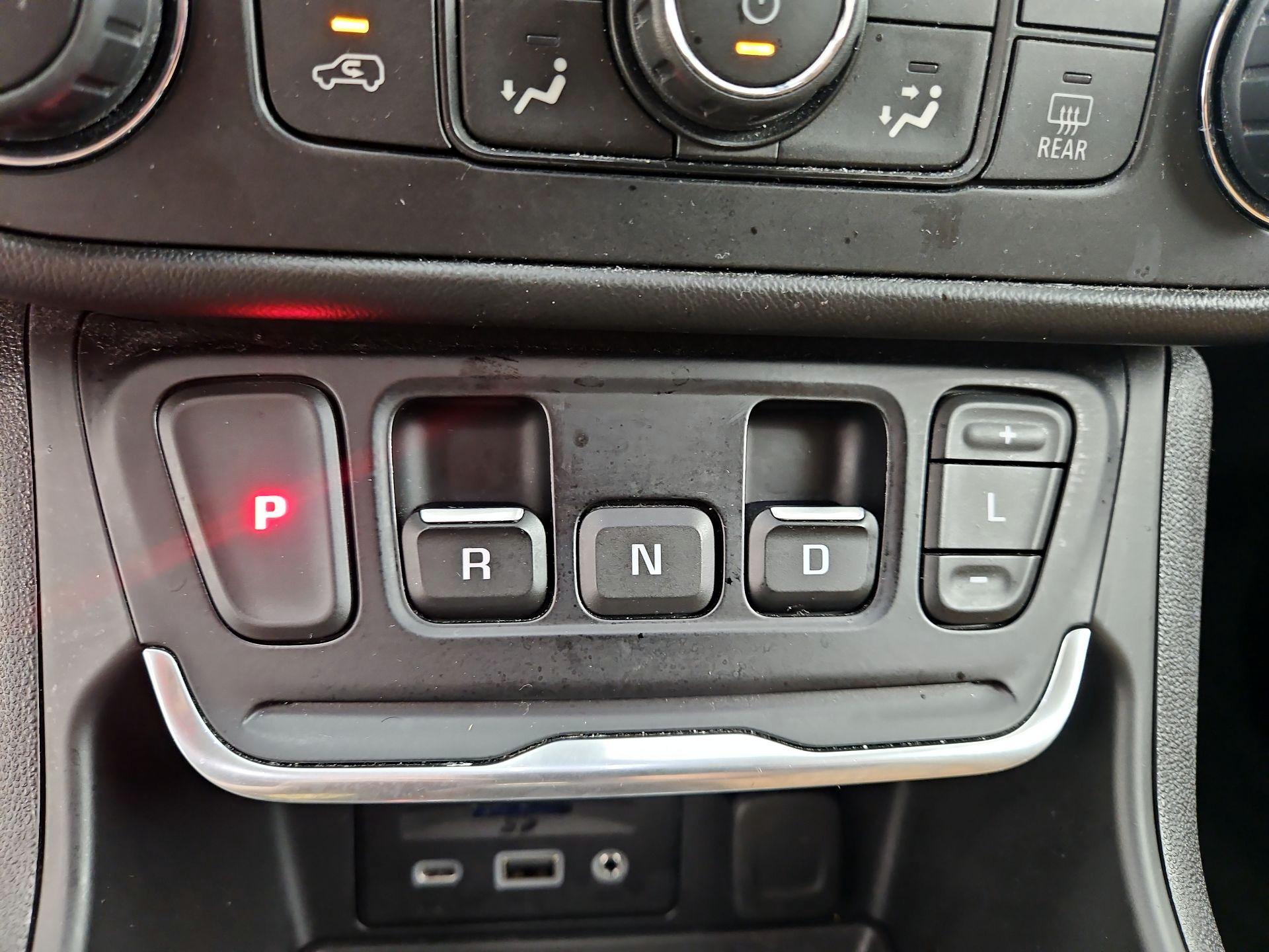 Thumbnail: 2021 GMC Terrain - 17