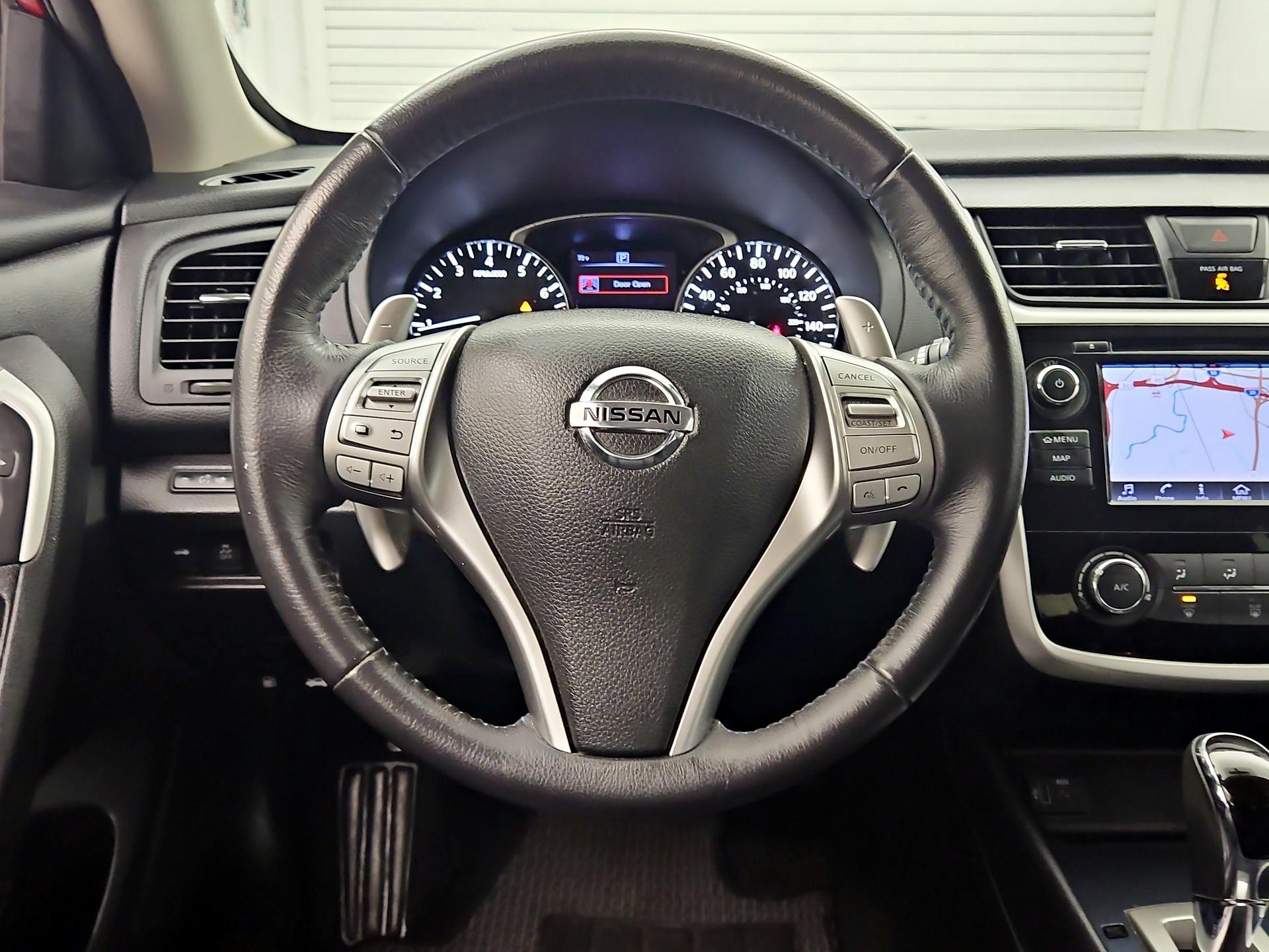 Thumbnail: 2018 Nissan Altima - 10