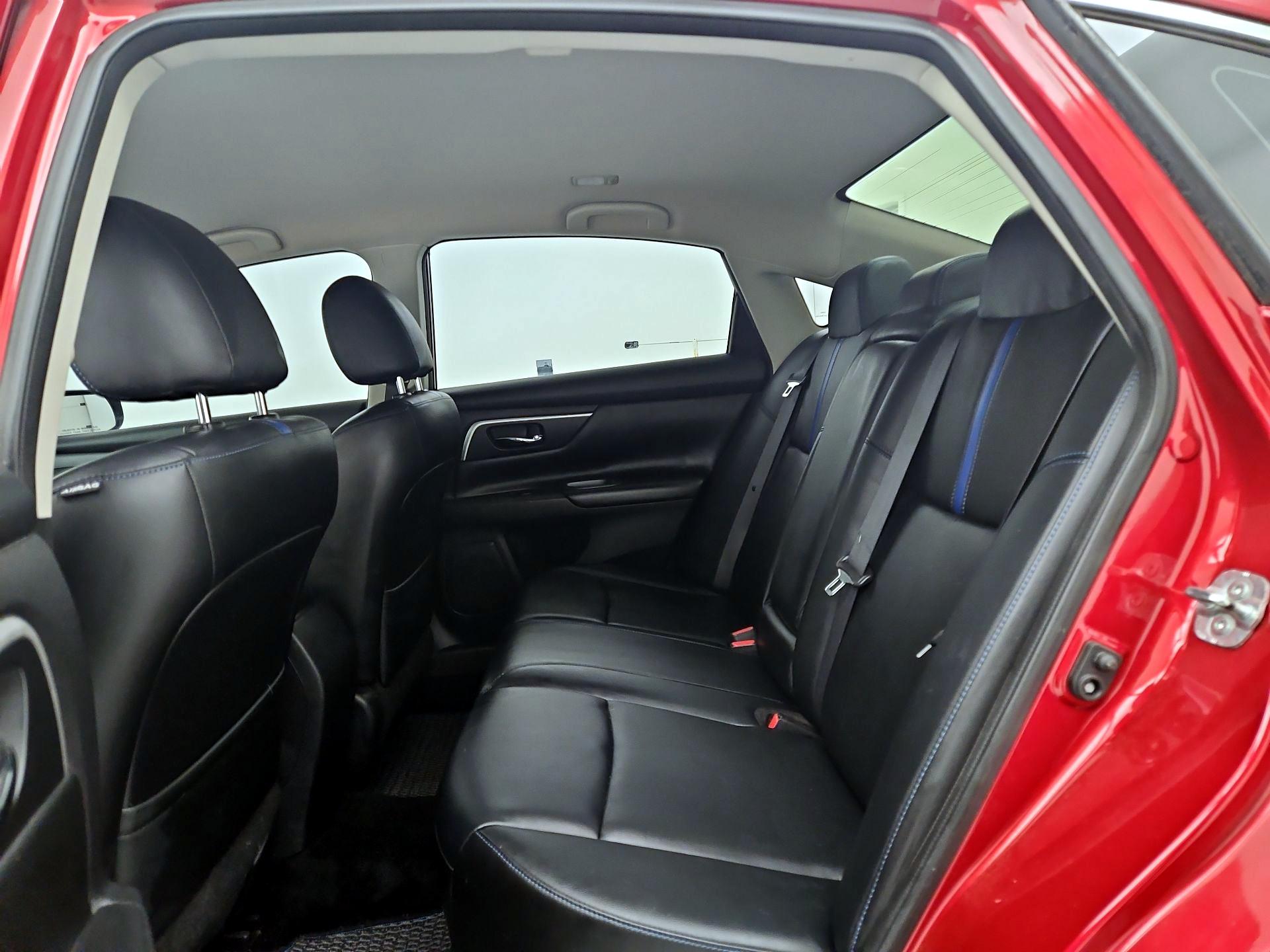 Thumbnail: 2018 Nissan Altima - 20