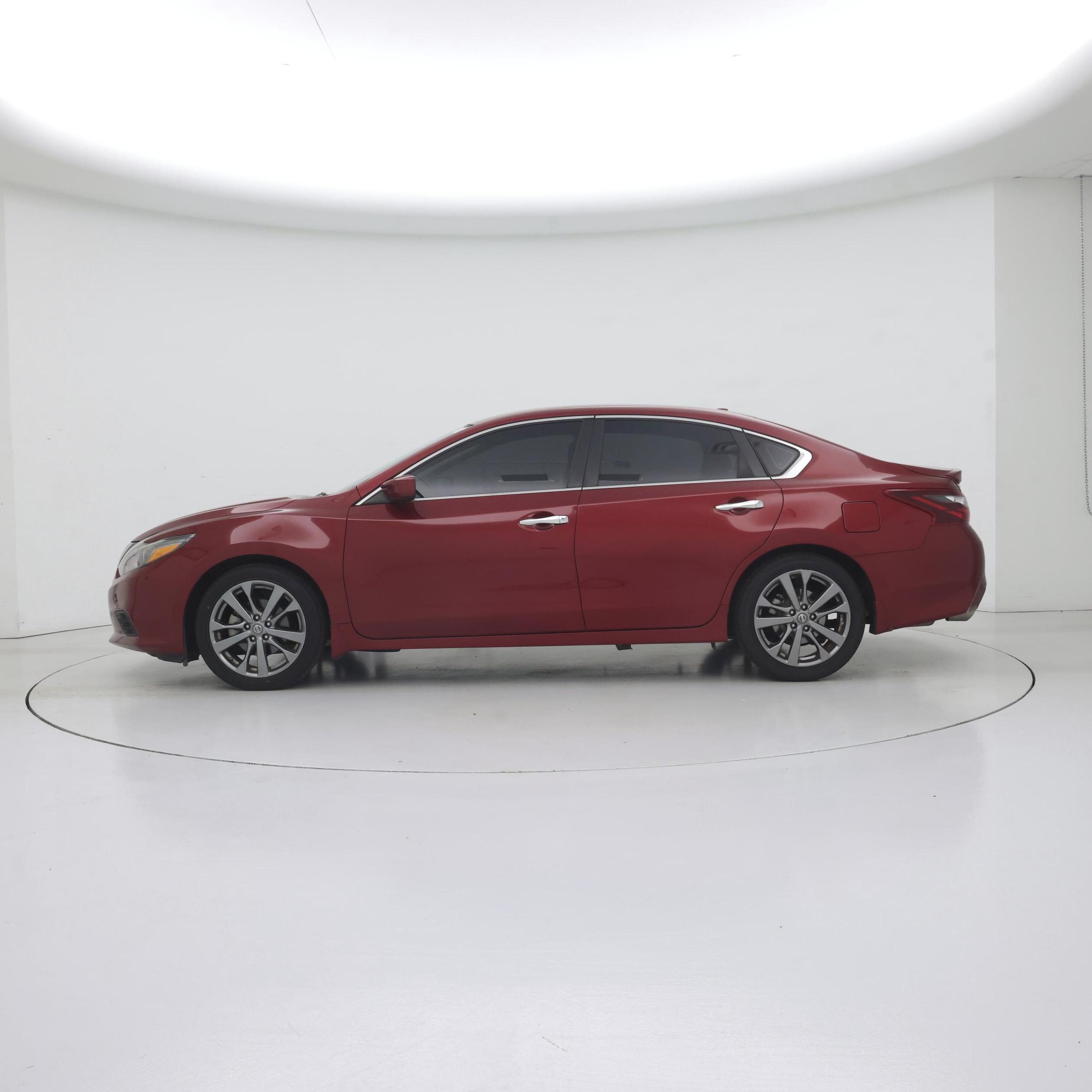 Thumbnail: 2018 Nissan Altima - 3