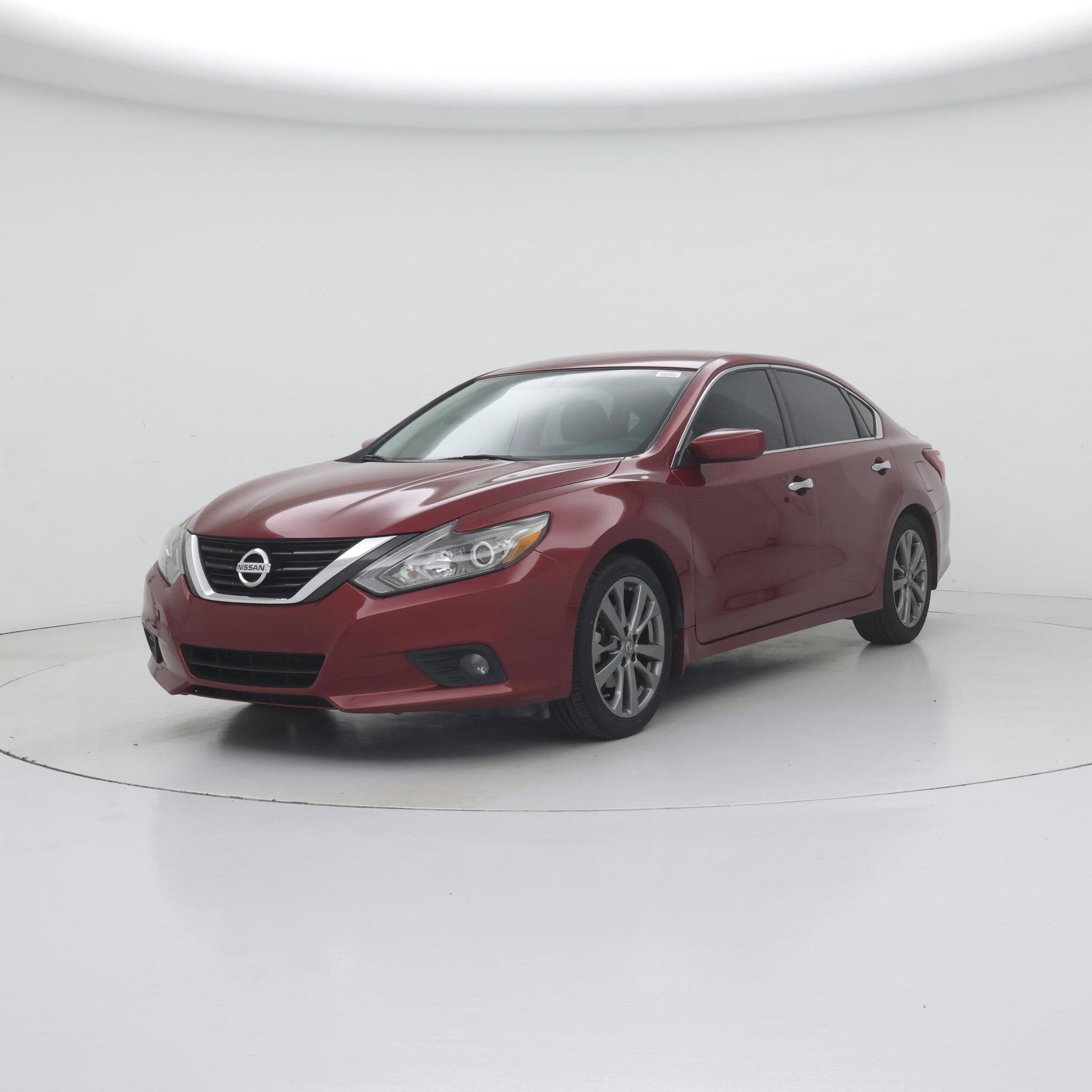 Thumbnail: 2018 Nissan Altima - 4