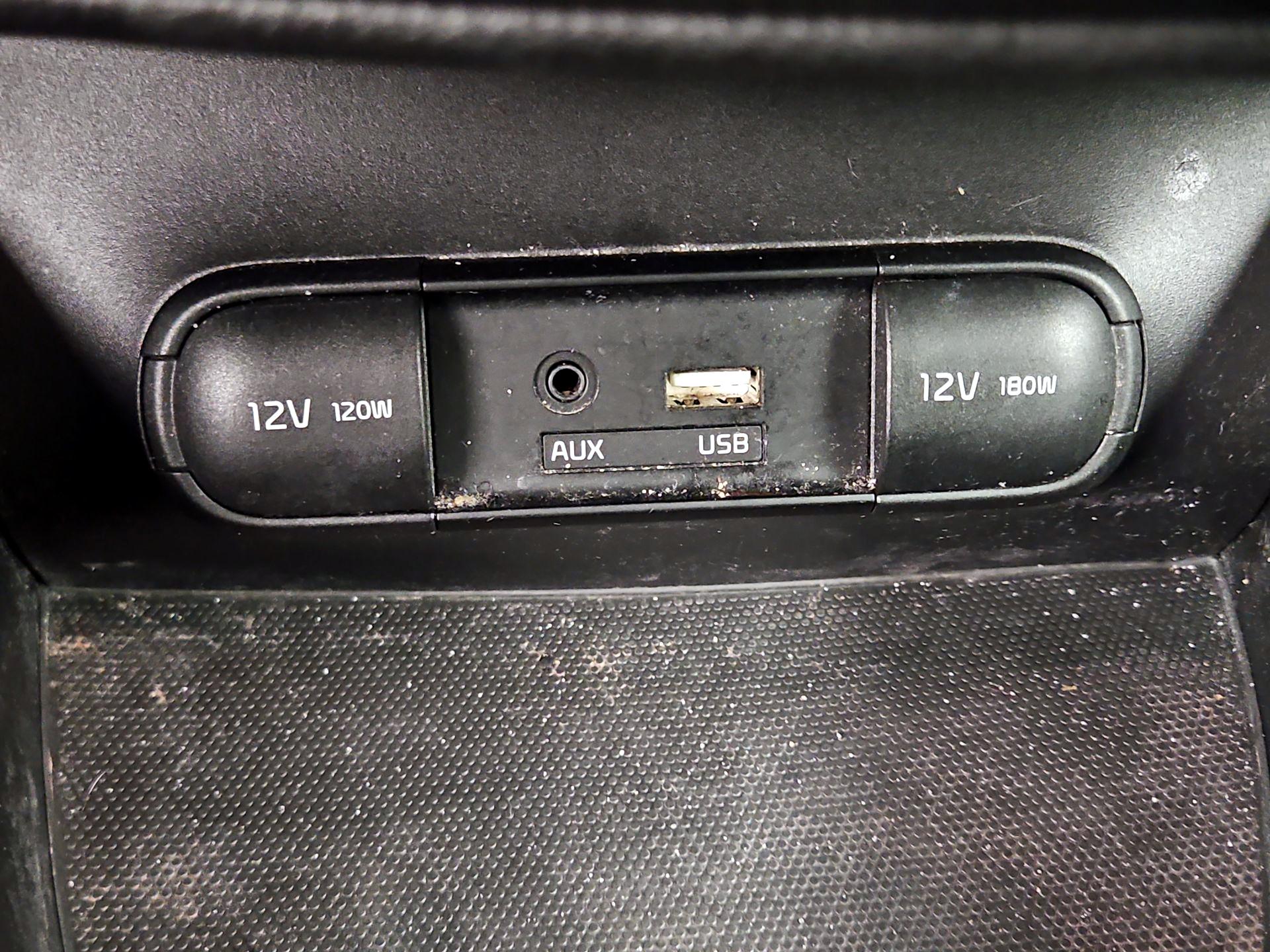 Thumbnail: 2015 Kia Soul - 17