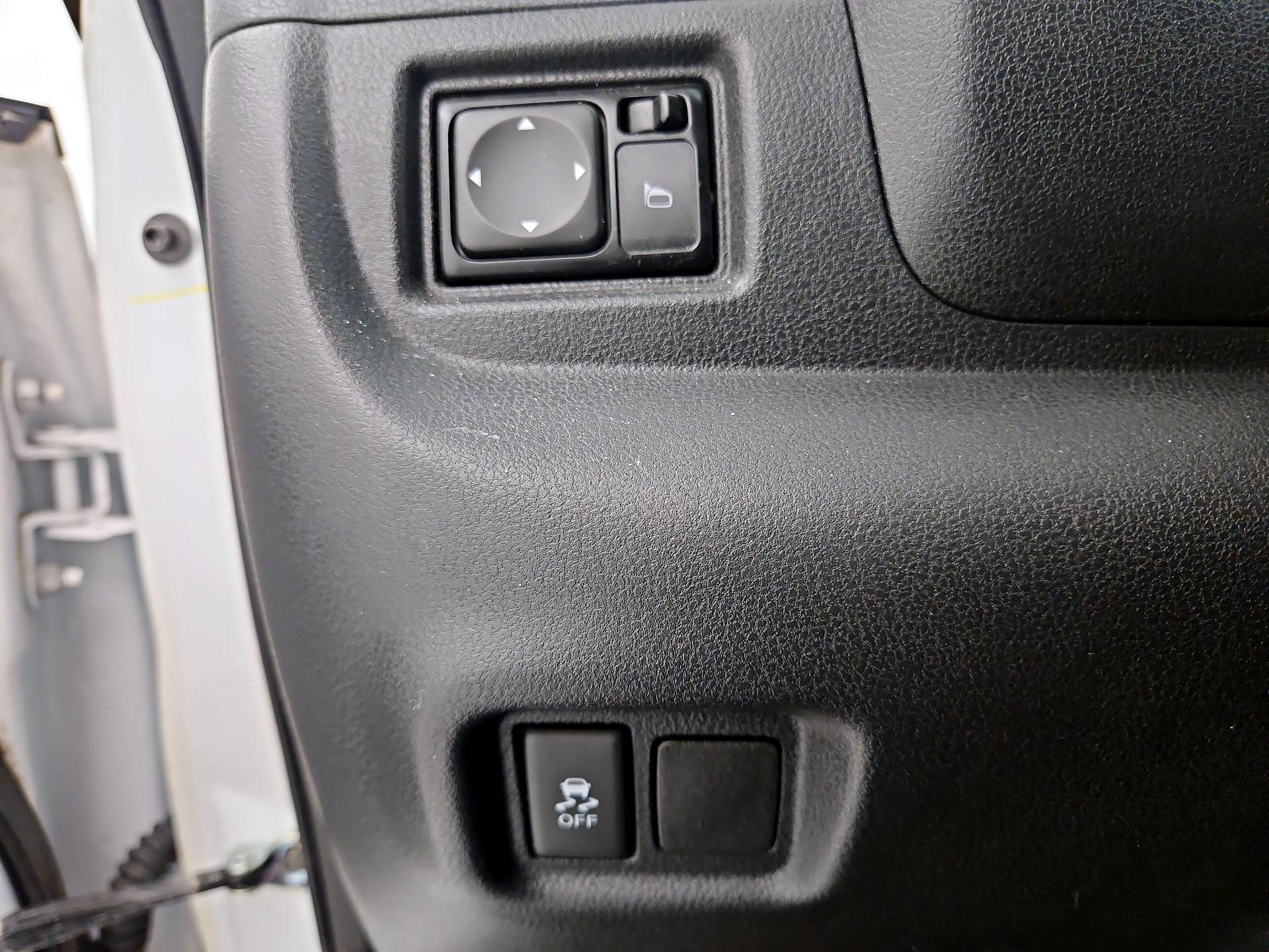 Thumbnail: 2019 Nissan Versa Note - 13