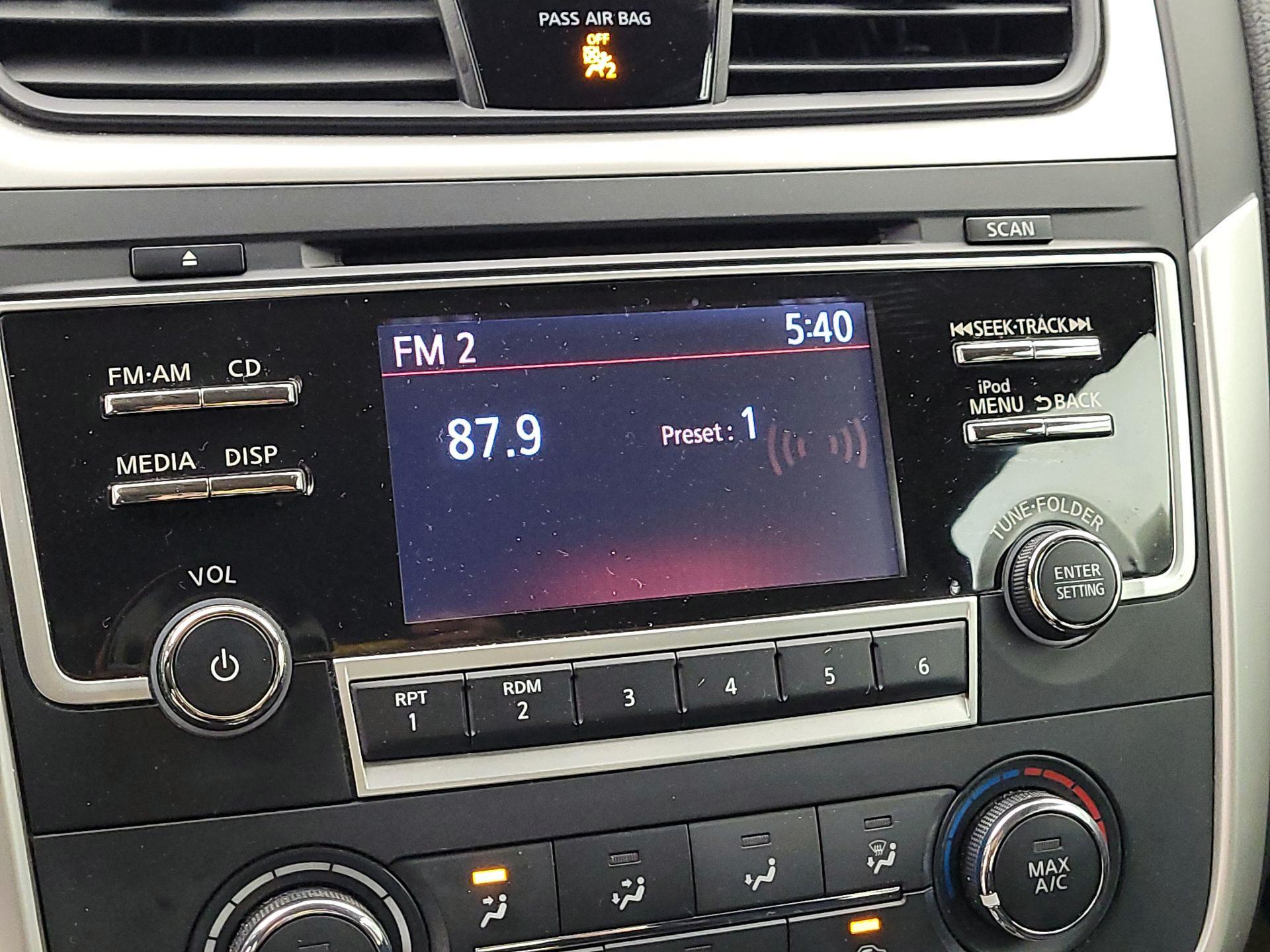 Thumbnail: 2018 Nissan Altima - 15