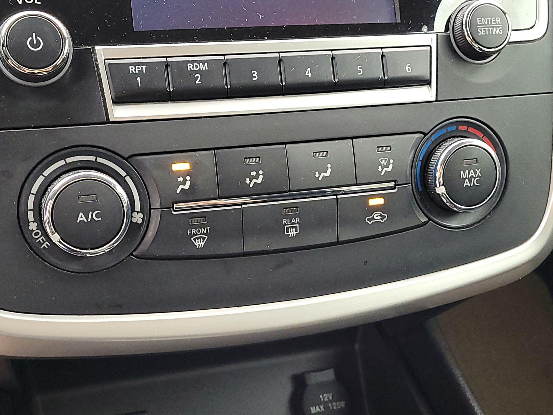 Thumbnail: 2018 Nissan Altima - 16