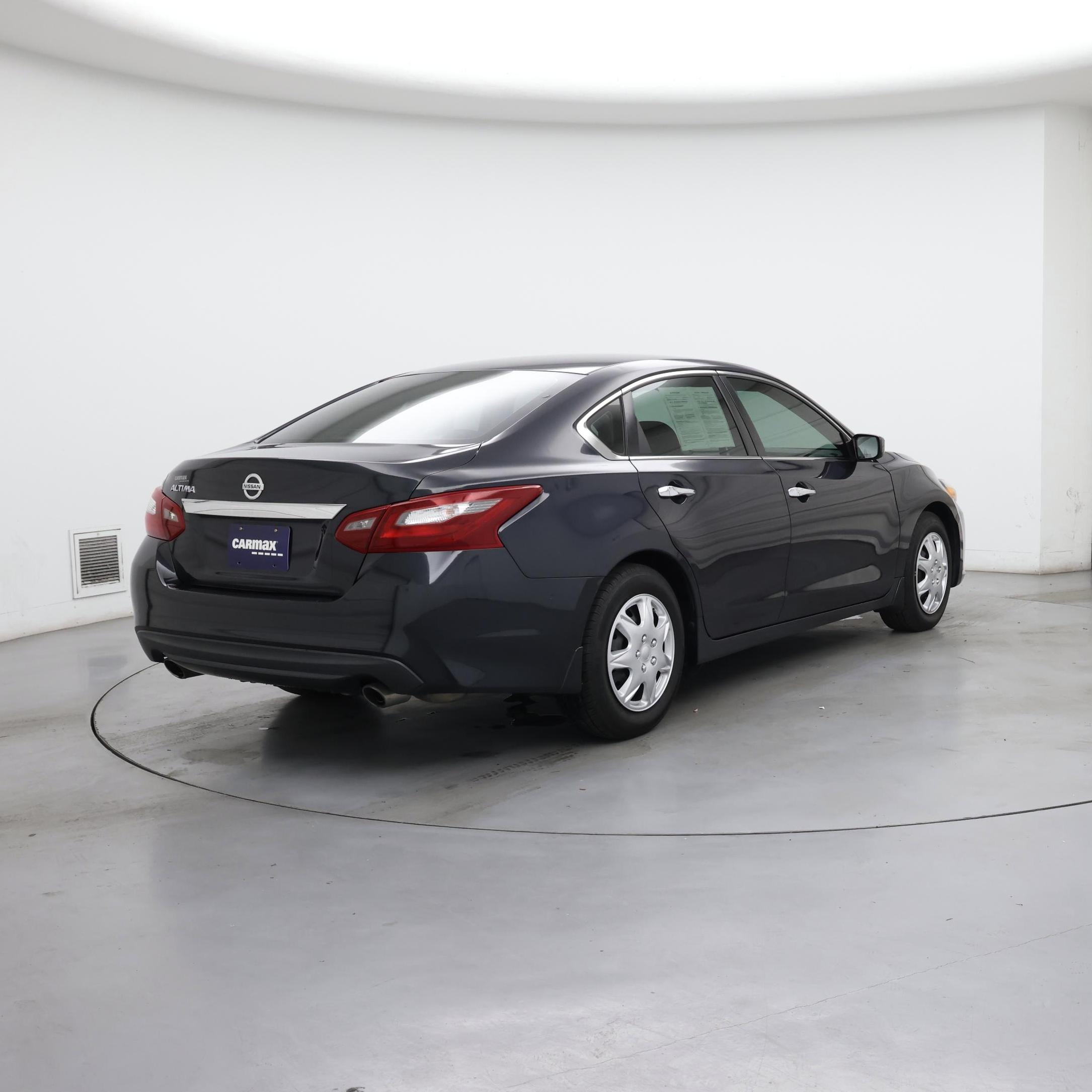 Thumbnail: 2018 Nissan Altima - 8