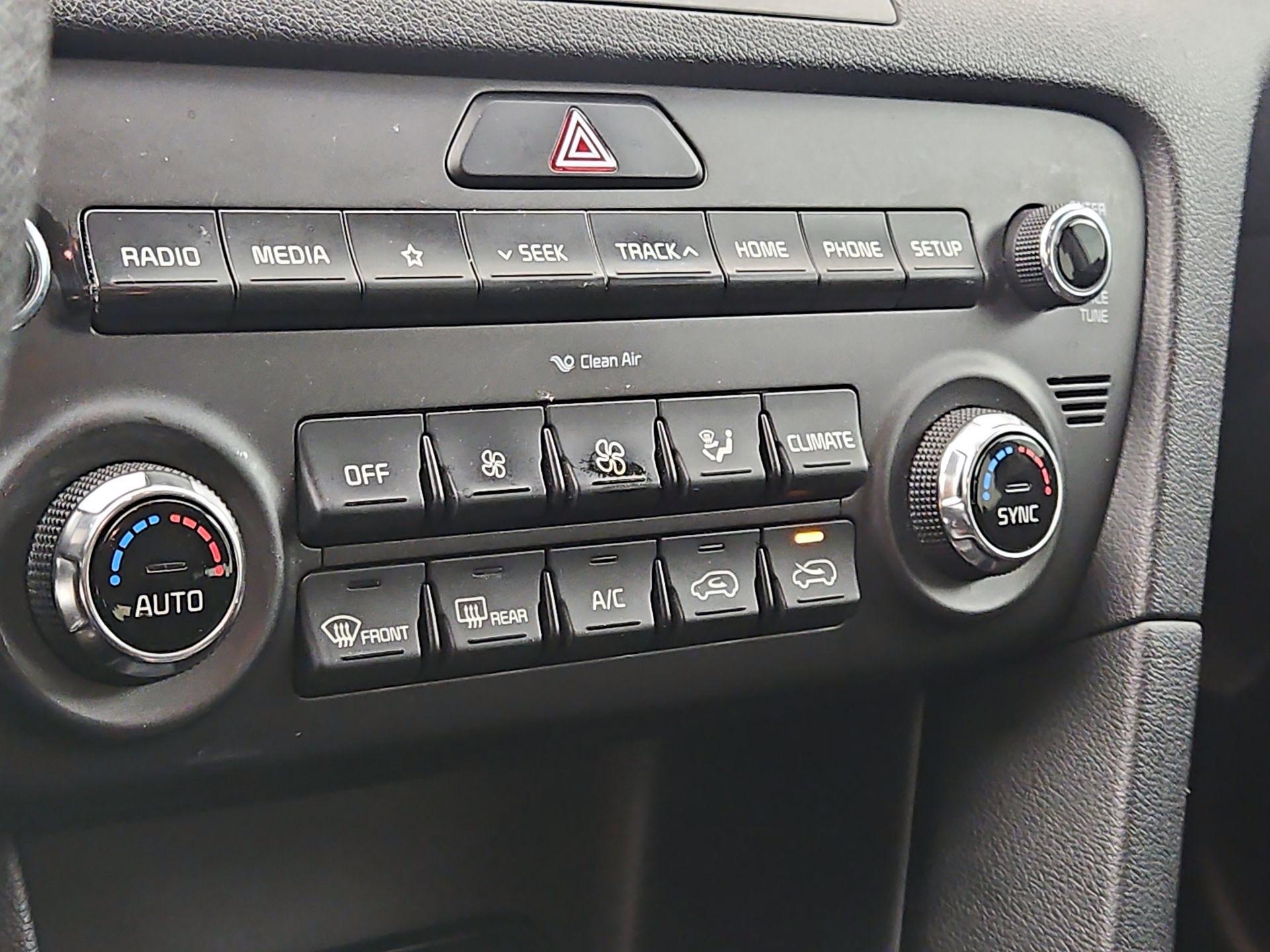 Thumbnail: 2021 Kia Sportage - 16