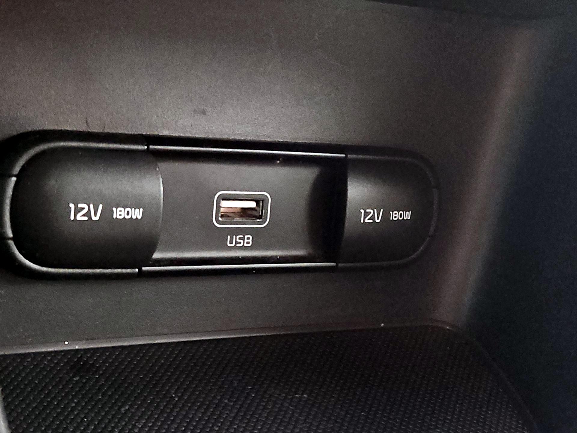 Thumbnail: 2021 Kia Sportage - 18