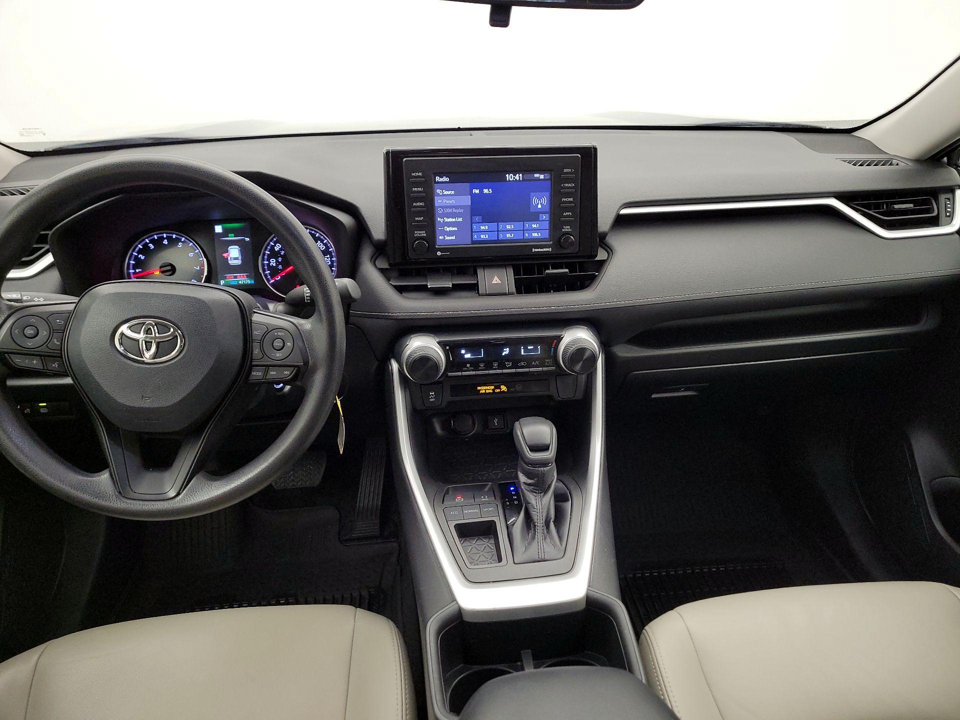 Thumbnail: 2022 Toyota RAV4 - 9